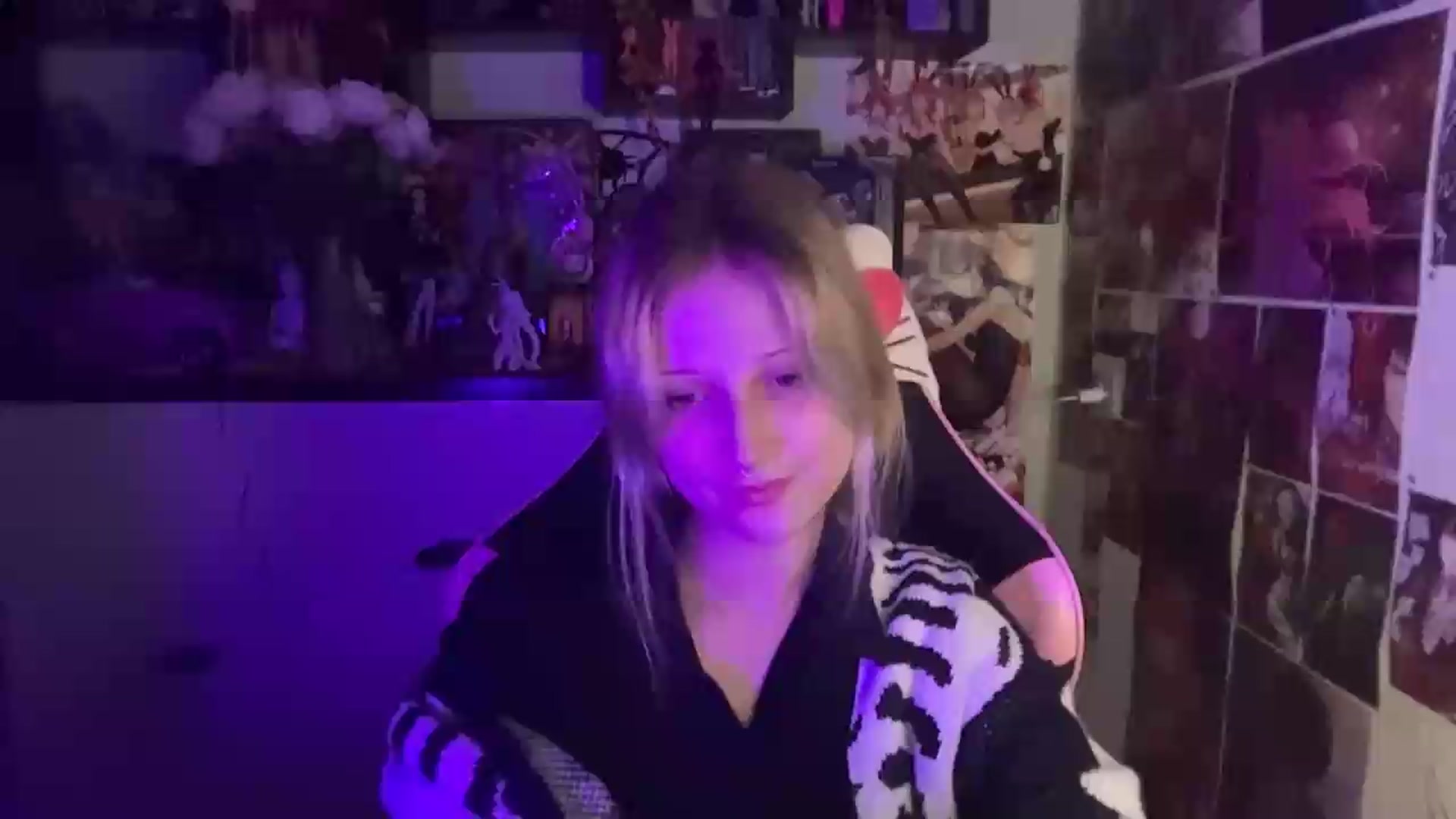 Gallery image thumbnail from VladaMoon's myfreecams stream on, 06/08/2026, 20:11 image 15 of 20