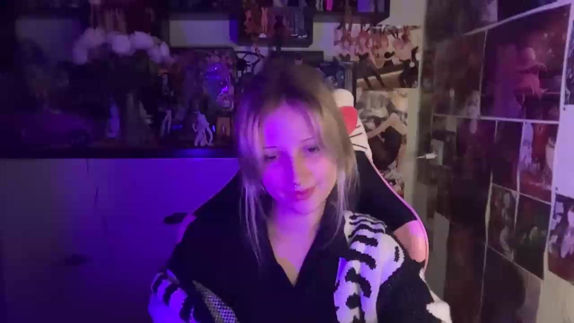 Gallery image thumbnail from VladaMoon's myfreecams stream on, 06/08/2026, 20:11 image 14 of 20