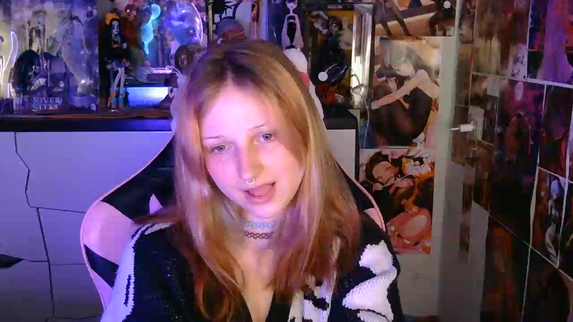 Gallery image thumbnail from VladaMoon's myfreecams stream on, 06/18/2026, 20:13 image 18 of 20