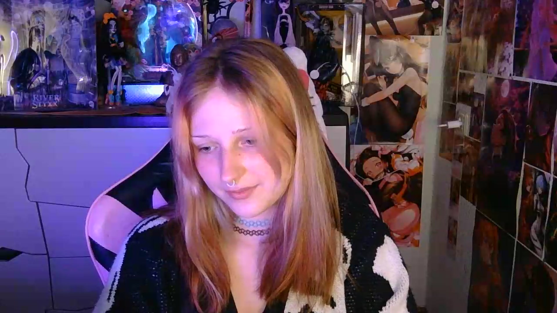 Gallery image thumbnail from VladaMoon's myfreecams stream on, 06/18/2026, 20:13 image 17 of 20