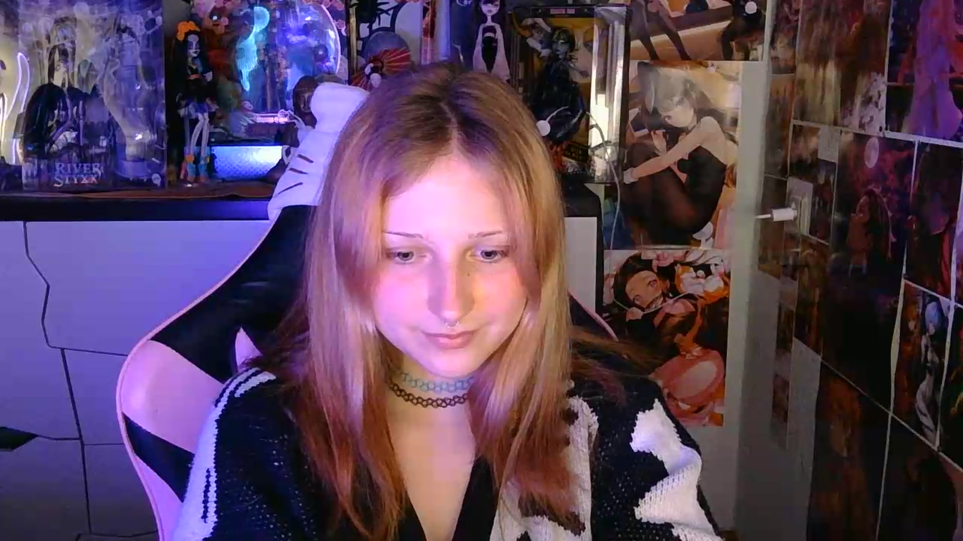 Gallery image thumbnail from VladaMoon's myfreecams stream on, 06/18/2026, 20:13 image 15 of 20