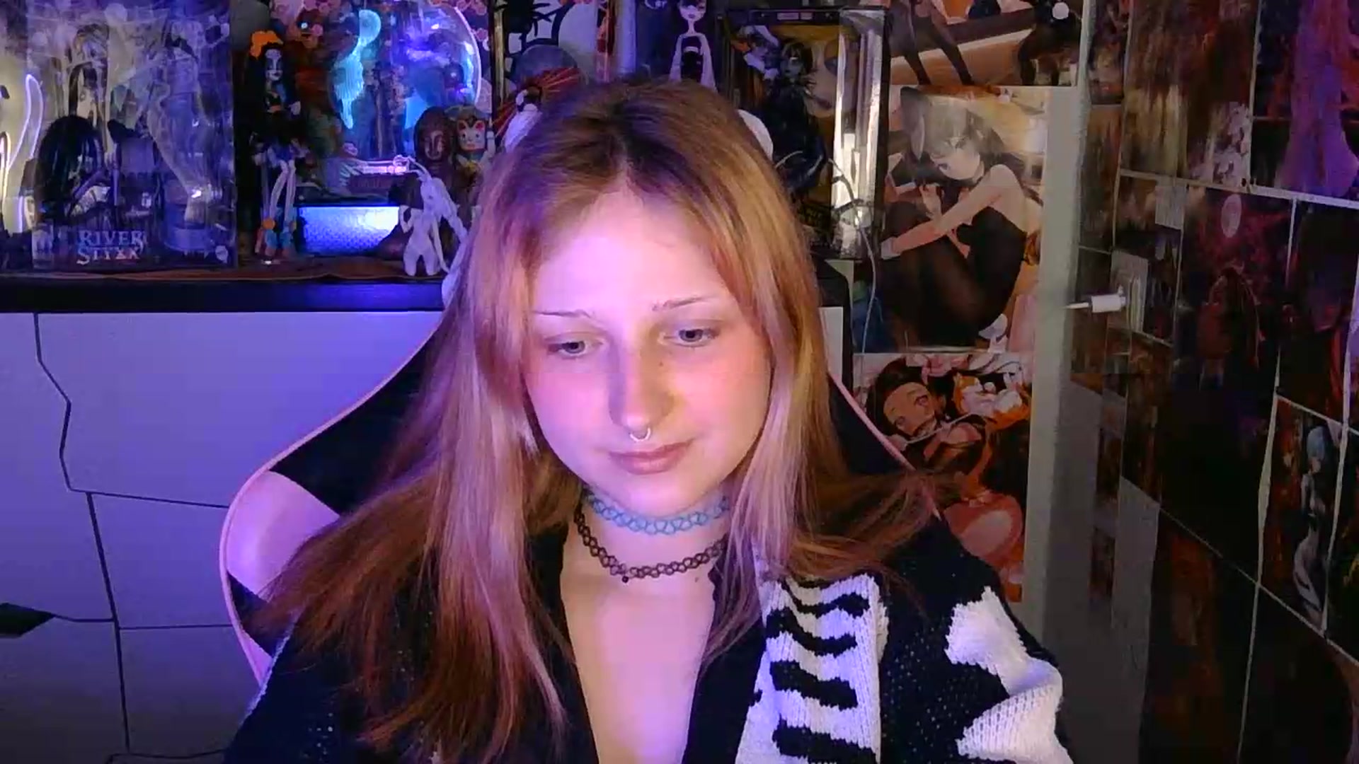 Gallery image thumbnail from VladaMoon's myfreecams stream on, 06/18/2026, 20:13 image 12 of 20
