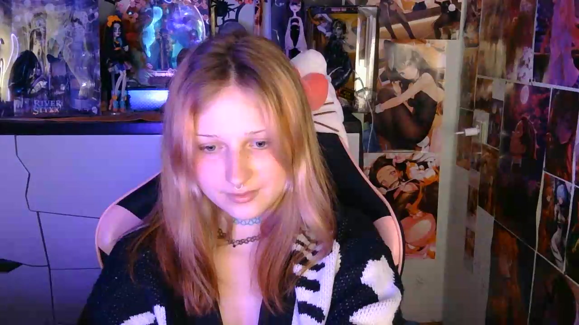 Gallery image thumbnail from VladaMoon's myfreecams stream on, 06/18/2026, 20:13 image 6 of 20