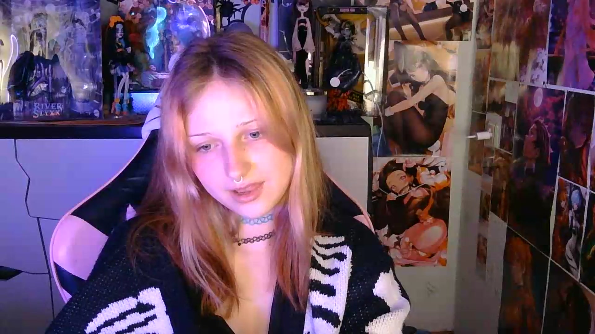 Gallery image thumbnail from VladaMoon's myfreecams stream on, 06/18/2026, 20:13 image 5 of 20