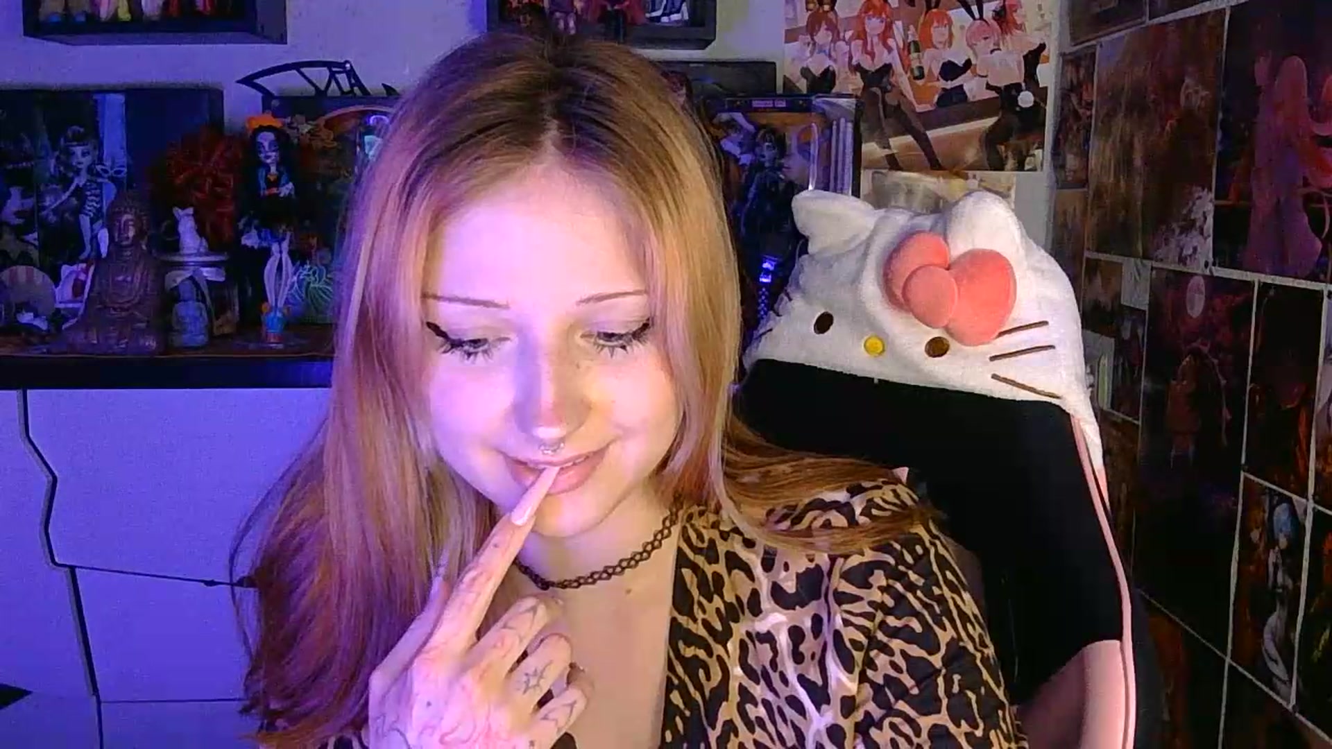 Gallery image thumbnail from VladaMoon's myfreecams stream on, 06/21/2026, 18:13 image 11 of 20