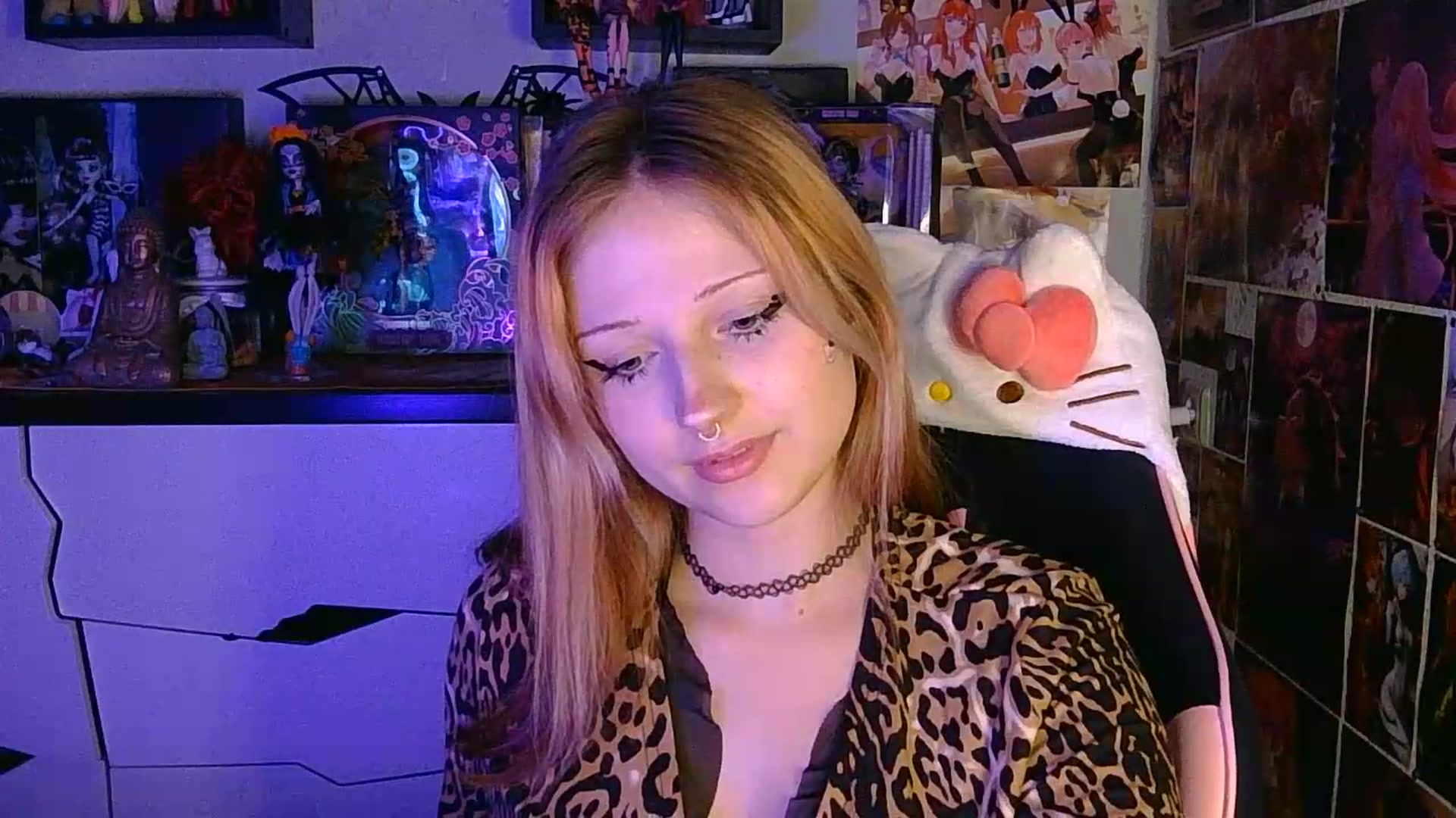Gallery image thumbnail from VladaMoon's myfreecams stream on, 06/21/2026, 18:13 image 18 of 20