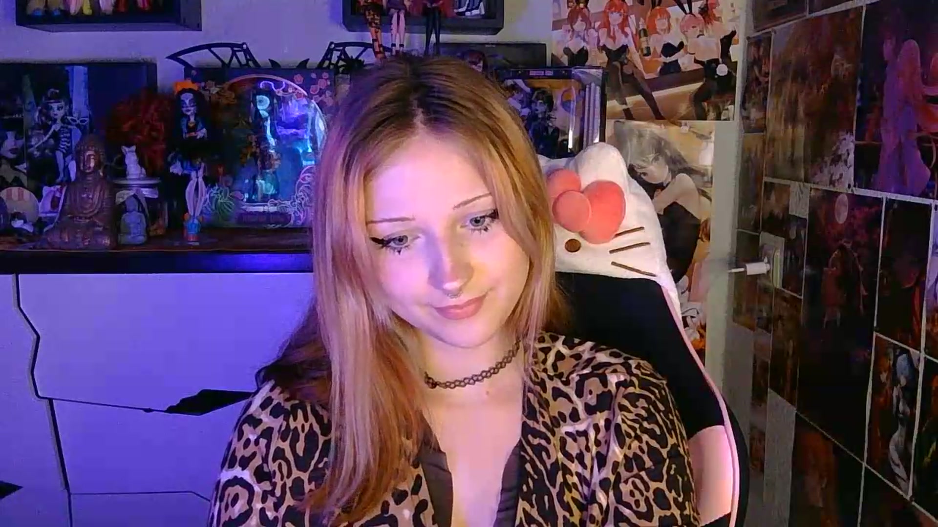 Gallery image thumbnail from VladaMoon's myfreecams stream on, 06/21/2026, 18:13 image 19 of 20