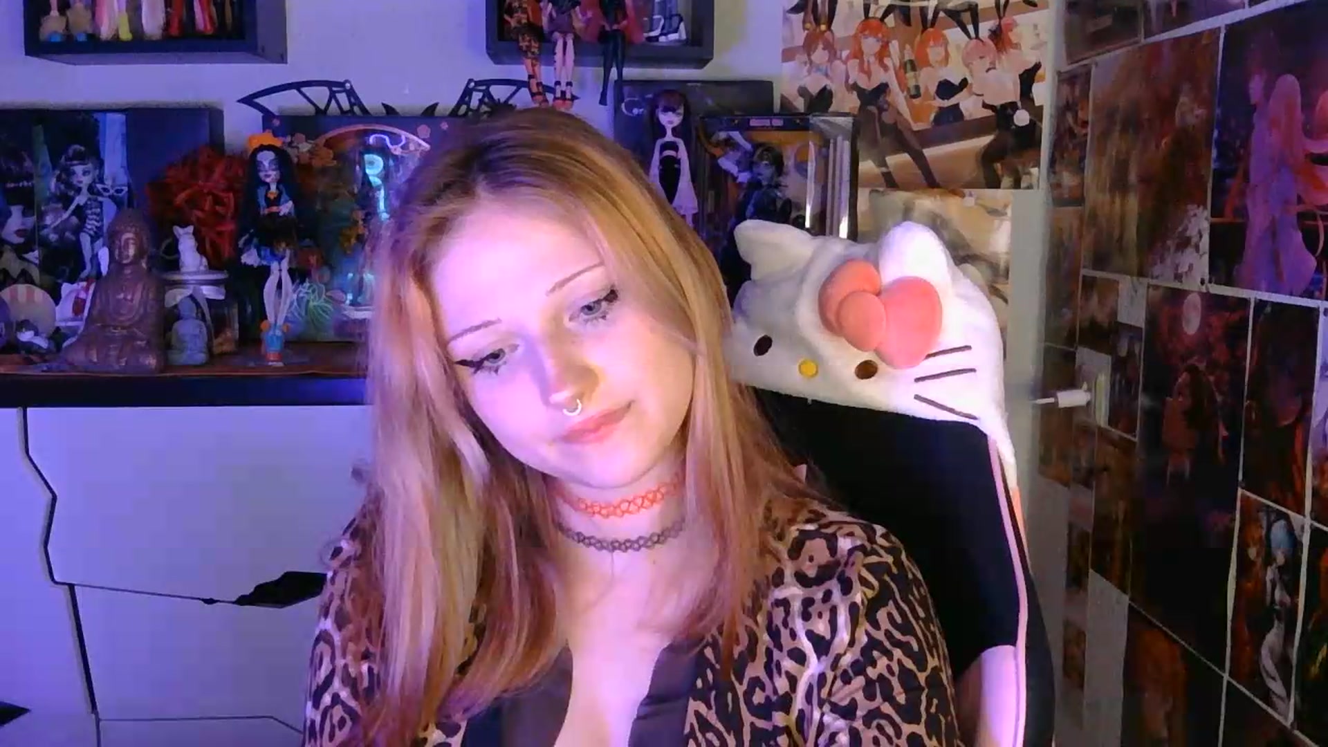 Gallery image thumbnail from VladaMoon's myfreecams stream on, 06/21/2026, 21:56 image 16 of 20