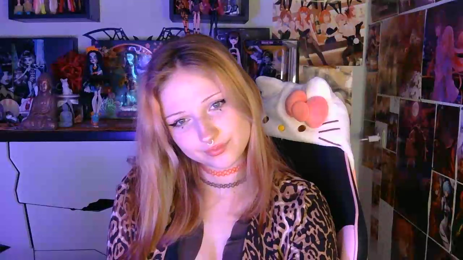 Gallery image thumbnail from VladaMoon's myfreecams stream on, 06/21/2026, 21:56 image 17 of 20