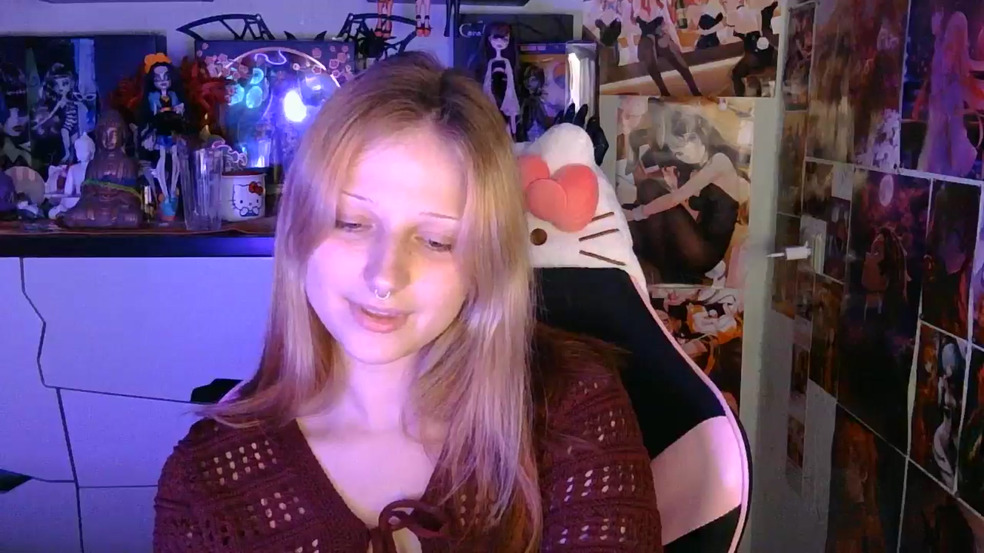 Gallery image thumbnail from VladaMoon's myfreecams stream on, 06/23/2026, 20:21 image 17 of 20