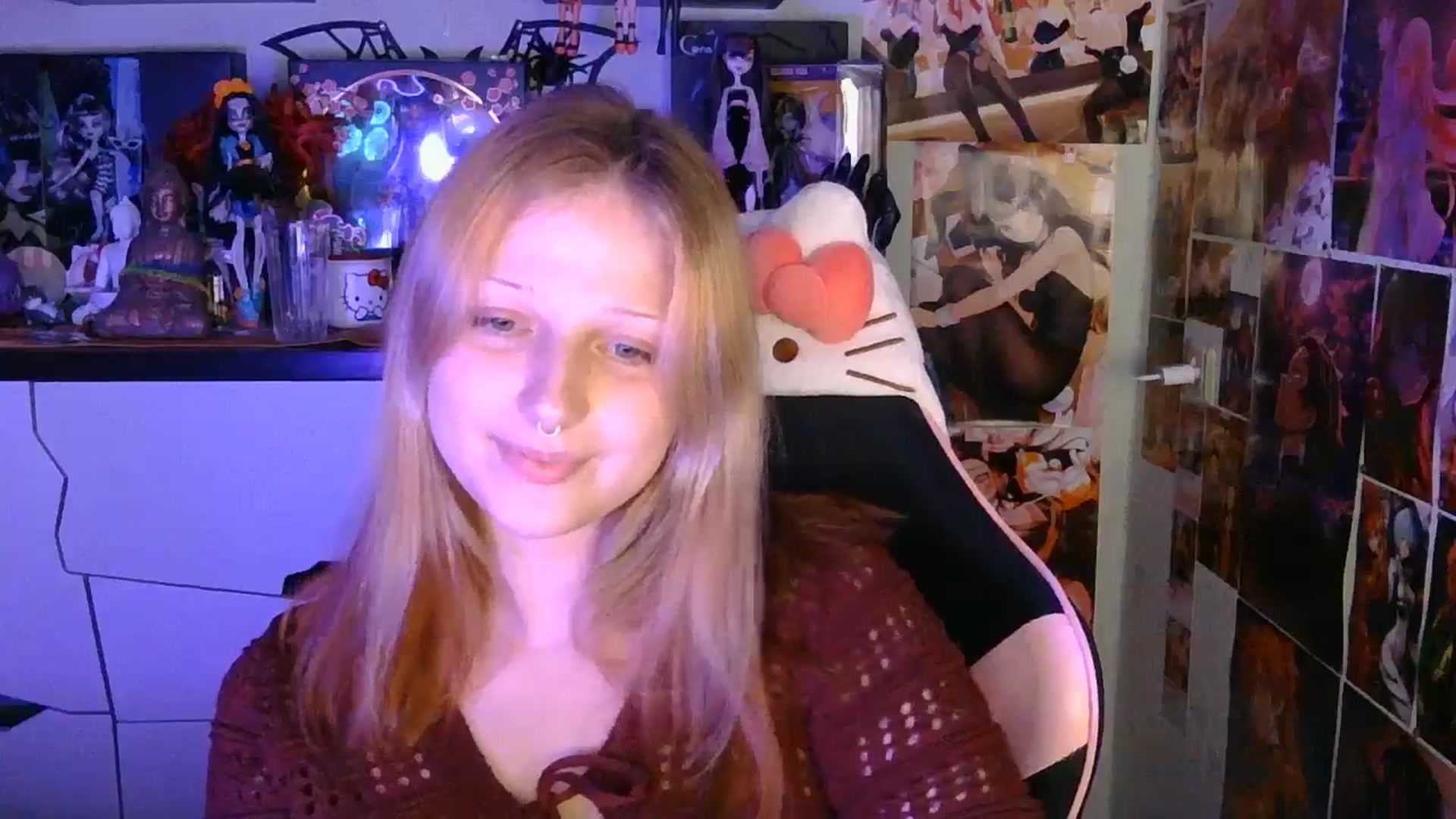 Gallery image thumbnail from VladaMoon's myfreecams stream on, 06/23/2026, 20:21 image 18 of 20