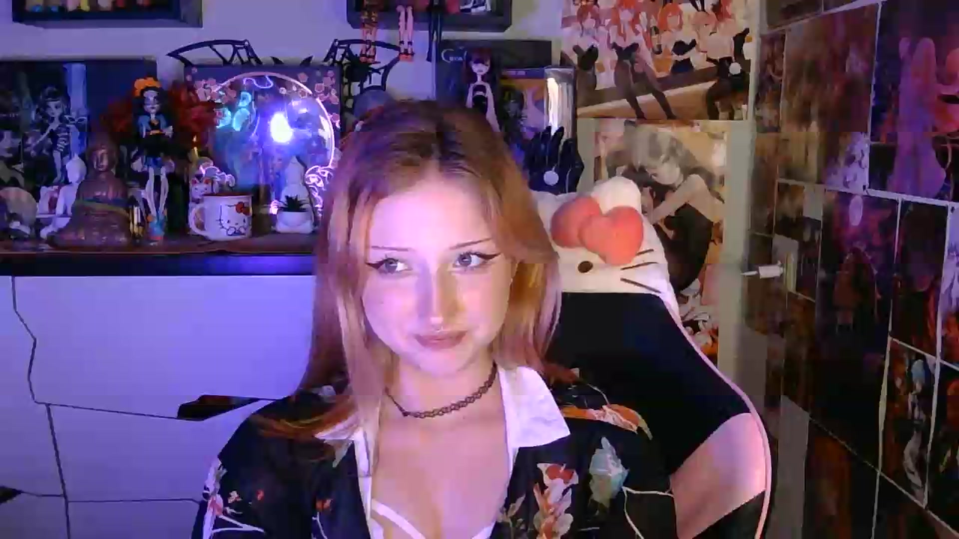 Gallery image thumbnail from VladaMoon's myfreecams stream on, 06/24/2026, 20:50 image 14 of 20