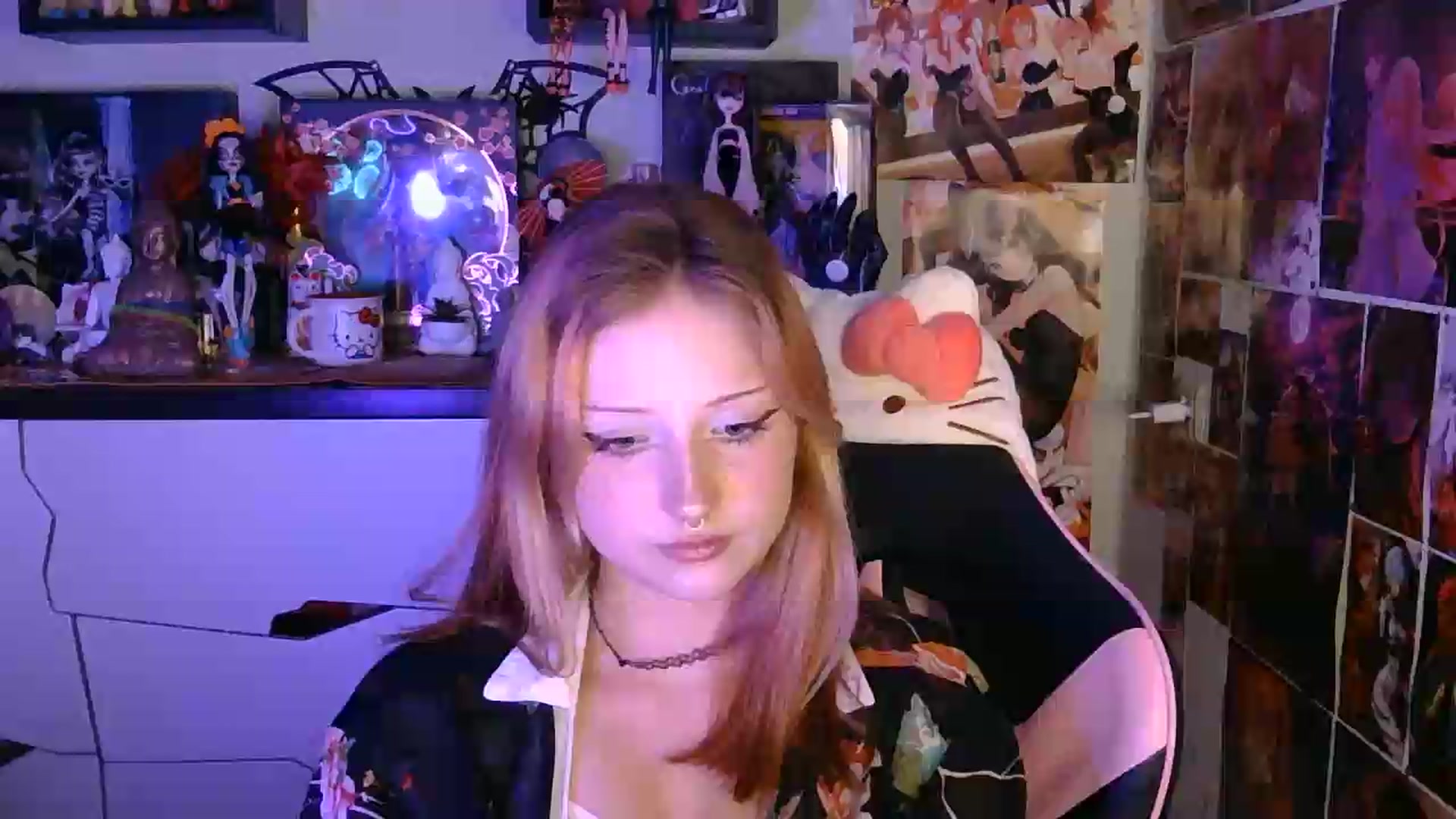 Gallery image thumbnail from VladaMoon's myfreecams stream on, 06/24/2026, 20:50 image 18 of 20