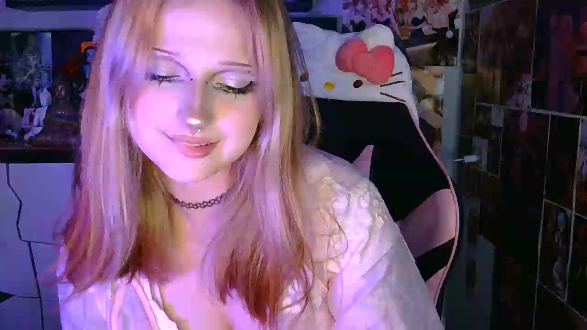 Gallery image thumbnail from VladaMoon's myfreecams stream on, 06/25/2026, 17:43 image 19 of 20