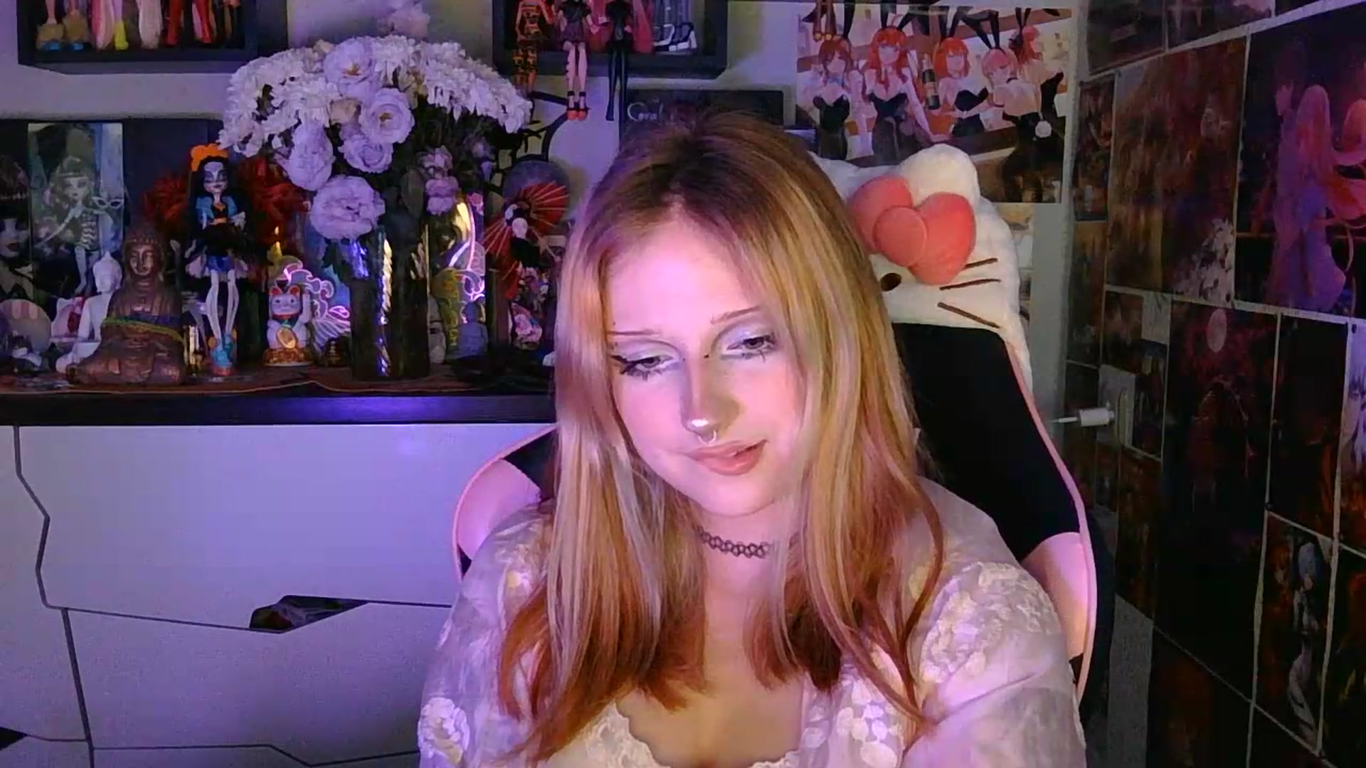 Gallery image thumbnail from VladaMoon's myfreecams stream on, 06/25/2026, 17:43 image 5 of 20