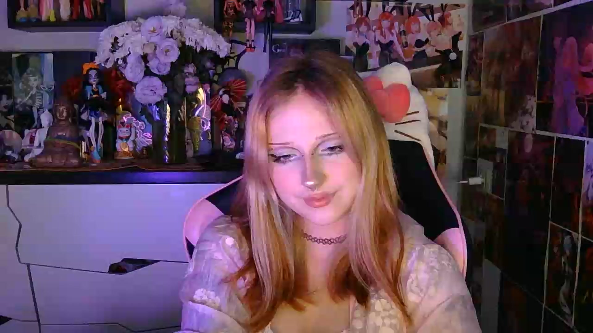 Gallery image thumbnail from VladaMoon's myfreecams stream on, 06/25/2026, 17:43 image 4 of 20