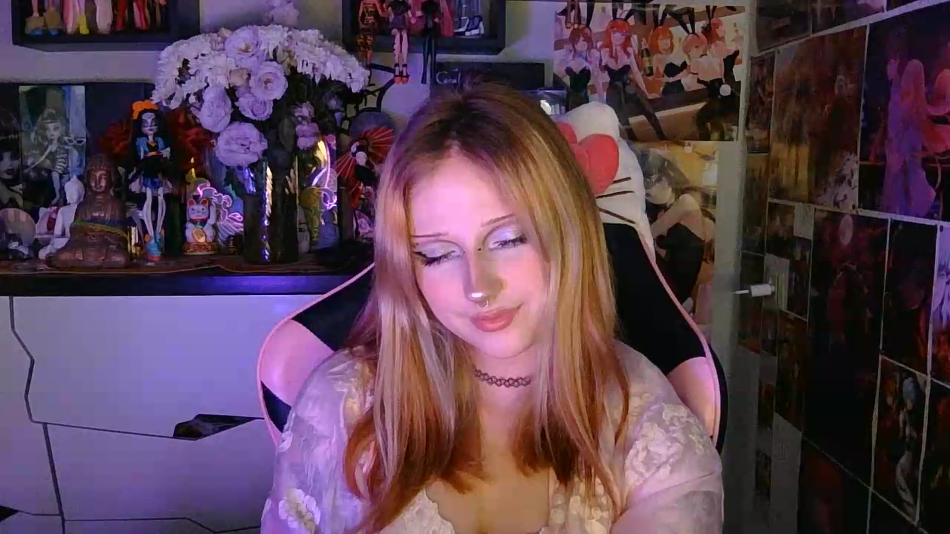 Gallery image thumbnail from VladaMoon's myfreecams stream on, 06/25/2026, 17:43 image 6 of 20