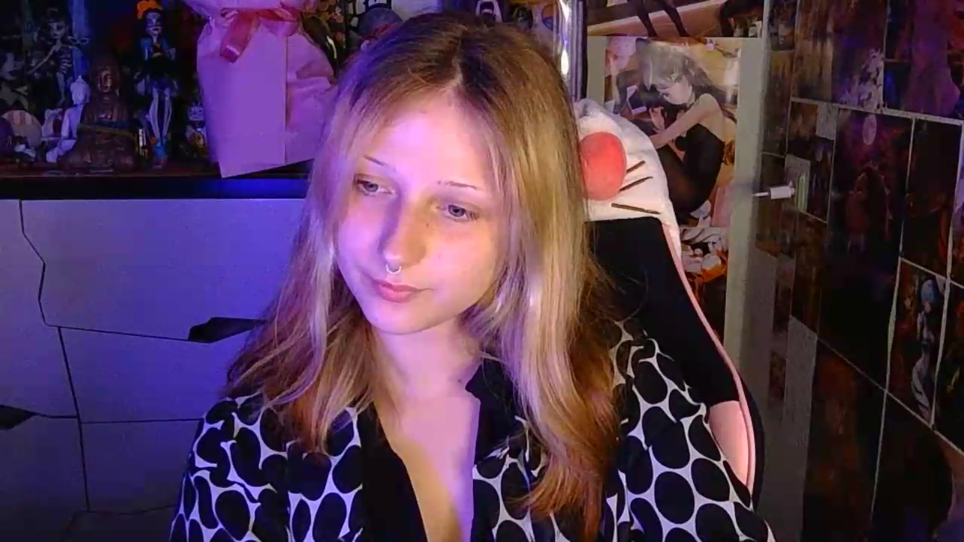 Gallery image thumbnail from VladaMoon's myfreecams stream on, 06/29/2026, 21:00 image 5 of 20