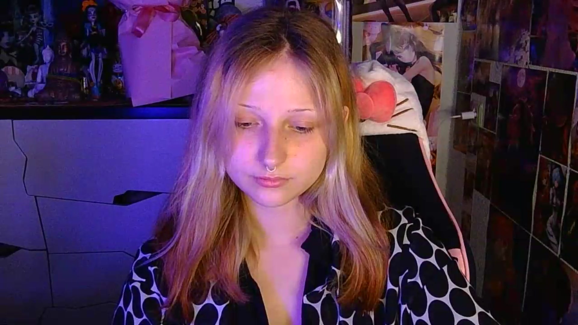Gallery image thumbnail from VladaMoon's myfreecams stream on, 06/29/2026, 21:00 image 4 of 20