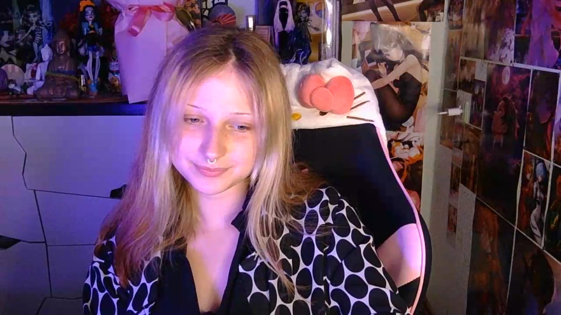 Gallery image thumbnail from VladaMoon's myfreecams stream on, 06/29/2026, 21:00 image 18 of 20
