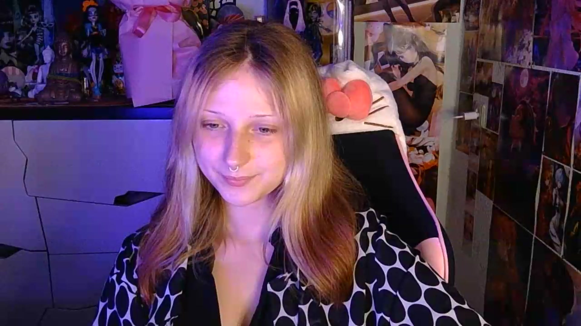 Gallery image thumbnail from VladaMoon's myfreecams stream on, 06/29/2026, 21:00 image 14 of 20