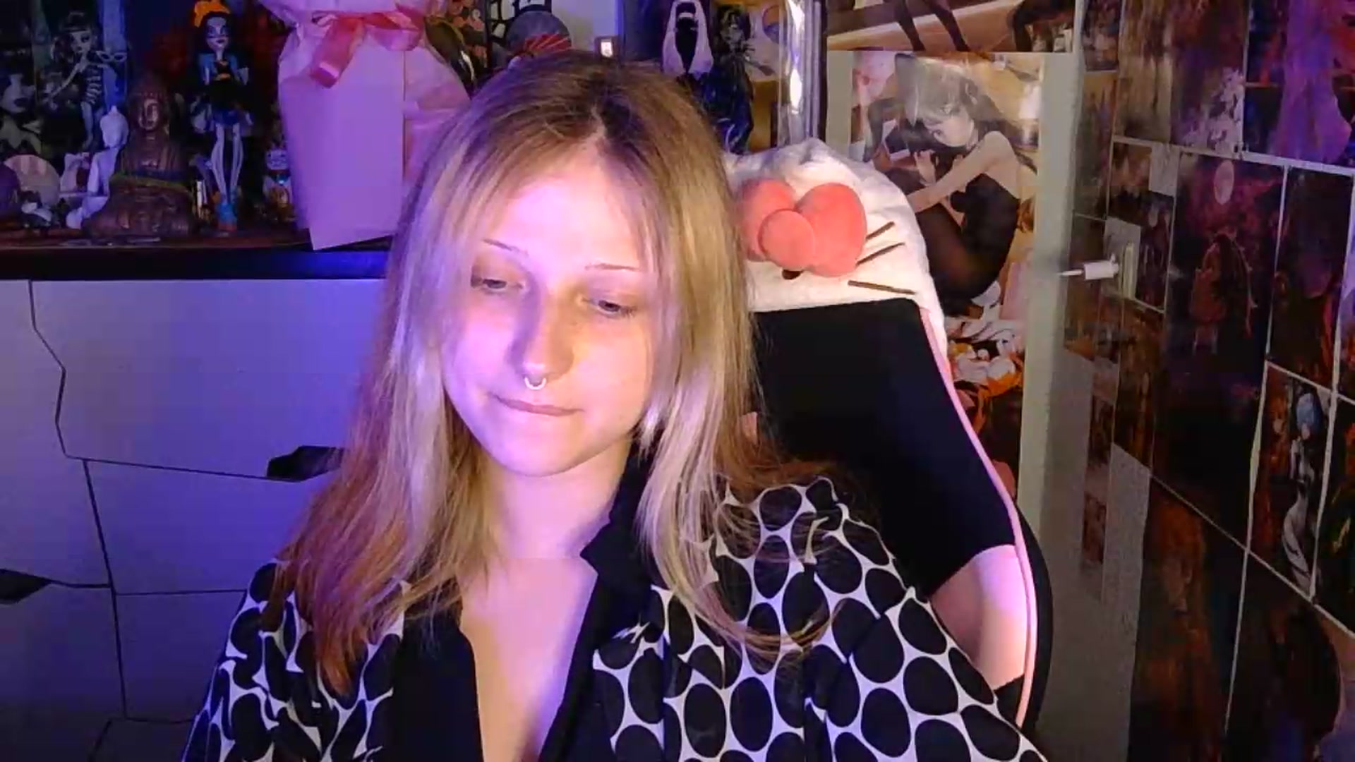 Gallery image thumbnail from VladaMoon's myfreecams stream on, 06/29/2026, 21:00 image 17 of 20