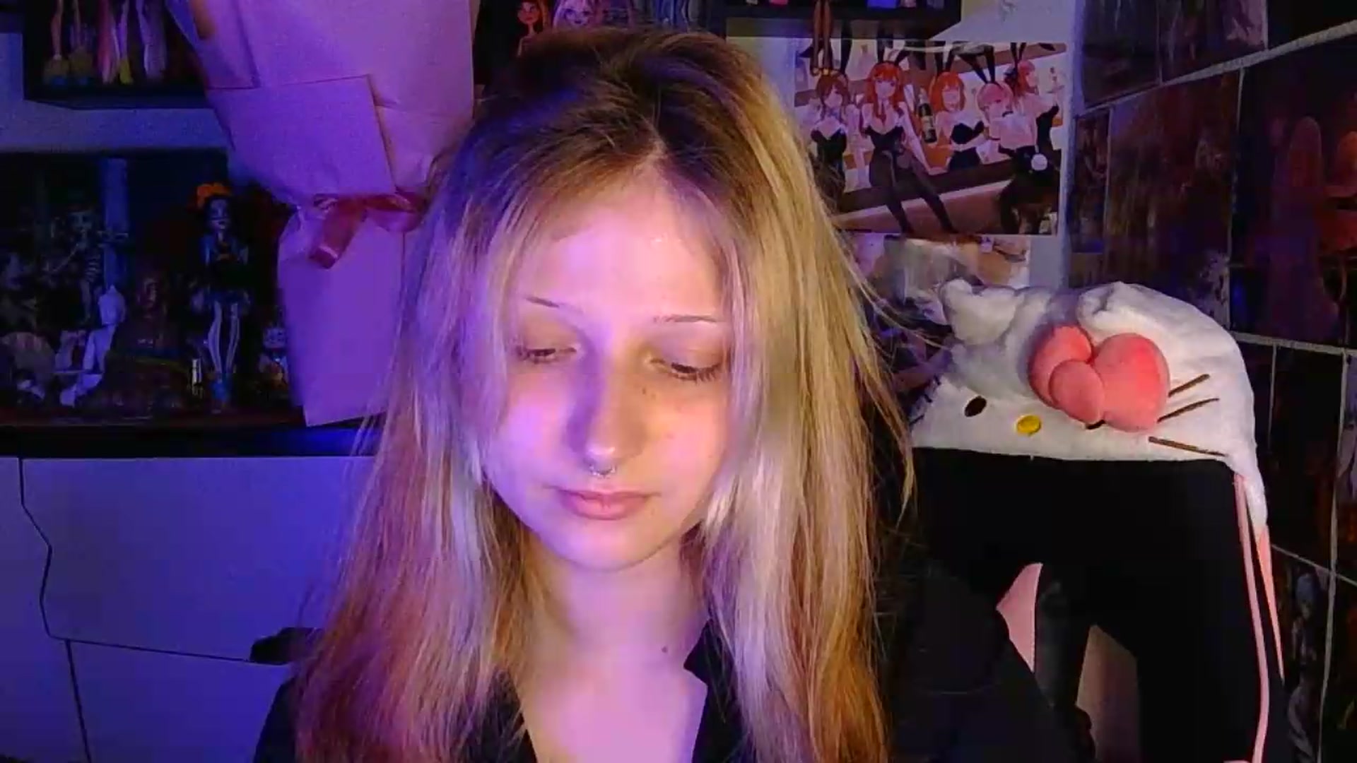 Gallery image thumbnail from VladaMoon's myfreecams stream on, 06/29/2026, 21:31 image 6 of 20