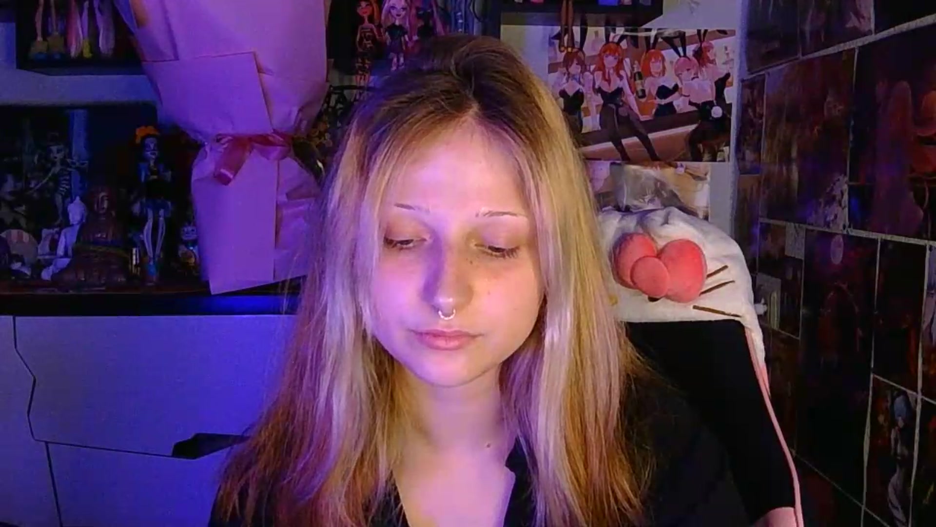Gallery image thumbnail from VladaMoon's myfreecams stream on, 06/29/2026, 21:31 image 15 of 20