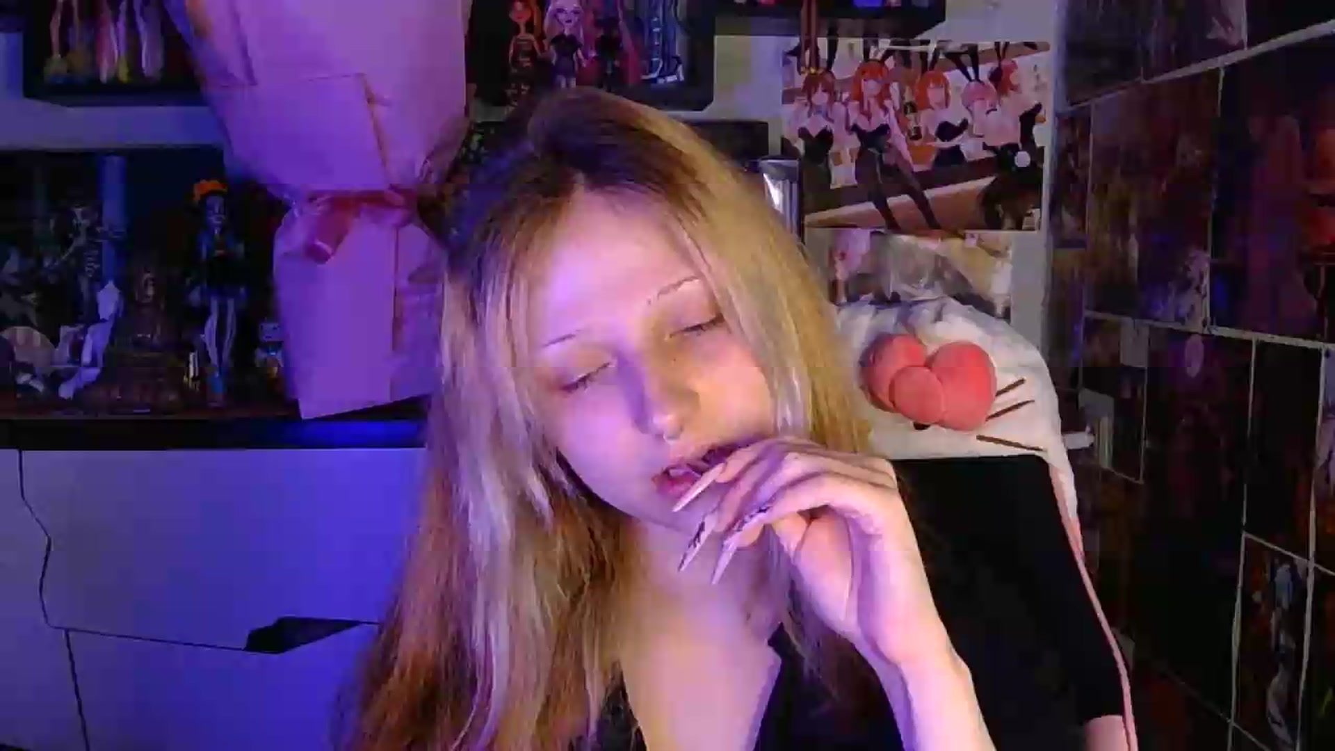 Gallery image thumbnail from VladaMoon's myfreecams stream on, 06/29/2026, 21:31 image 17 of 20