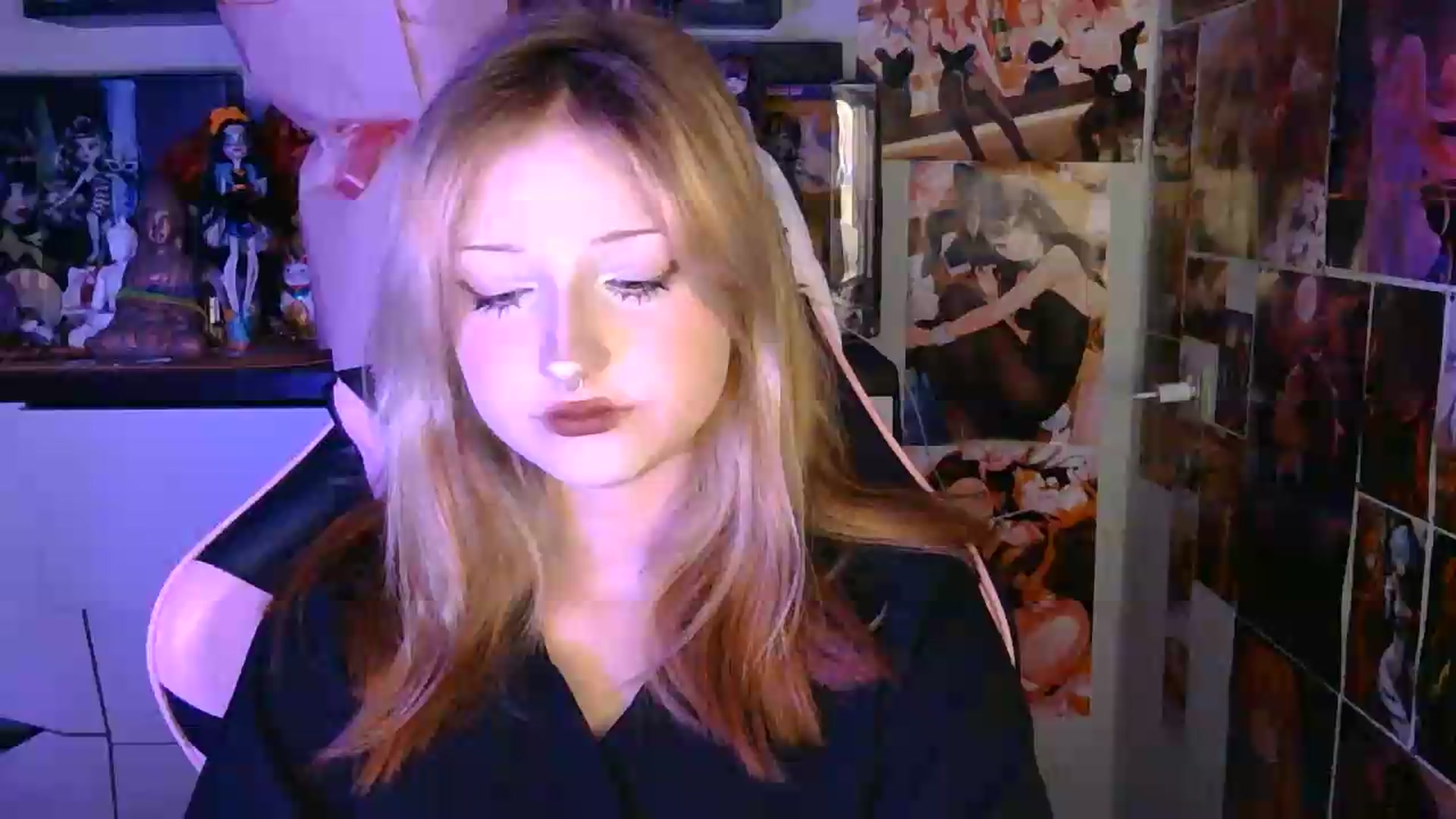 Gallery image thumbnail from VladaMoon's myfreecams stream on, 06/30/2026, 20:11 image 1 of 20