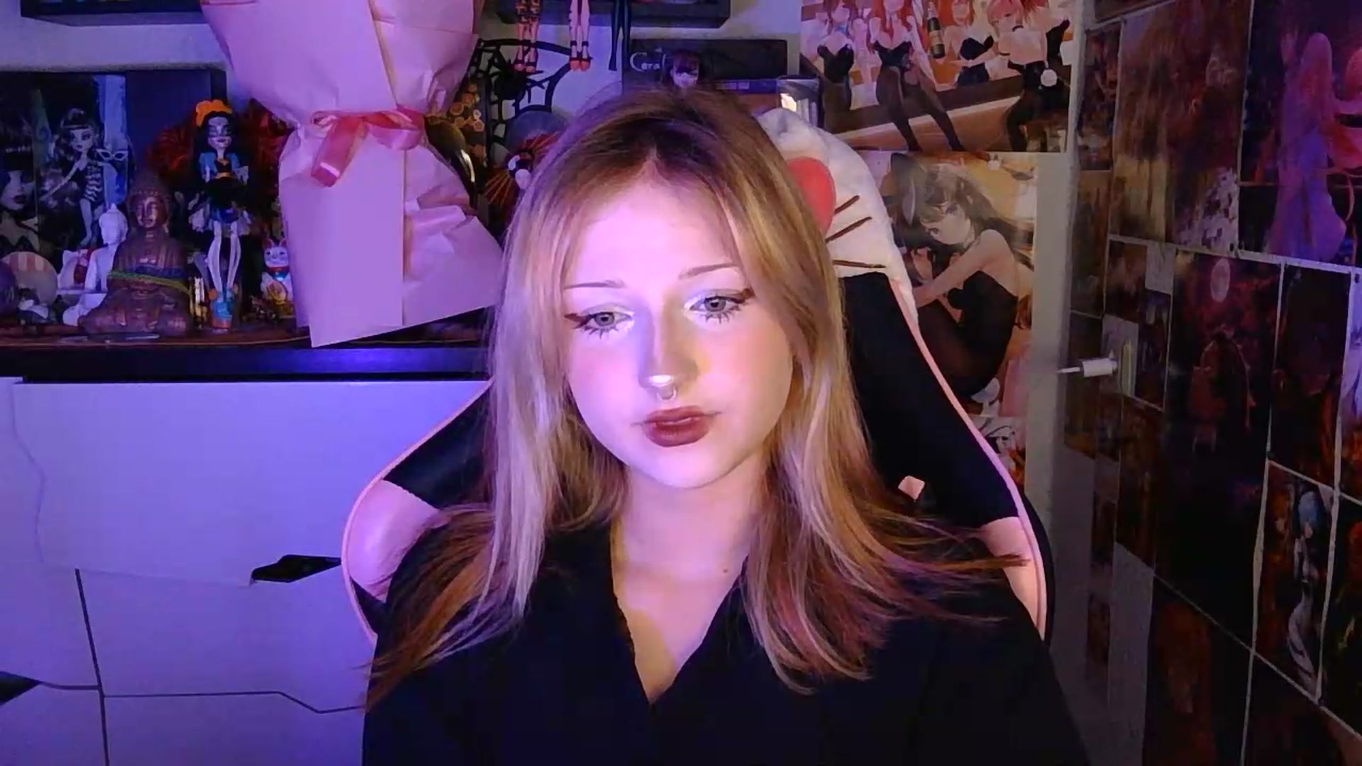 Gallery image thumbnail from VladaMoon's myfreecams stream on, 06/30/2026, 20:11 image 10 of 20