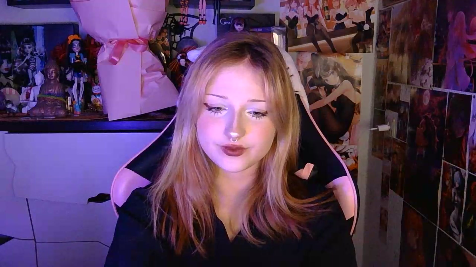 Gallery image thumbnail from VladaMoon's myfreecams stream on, 06/30/2026, 20:11 image 15 of 20
