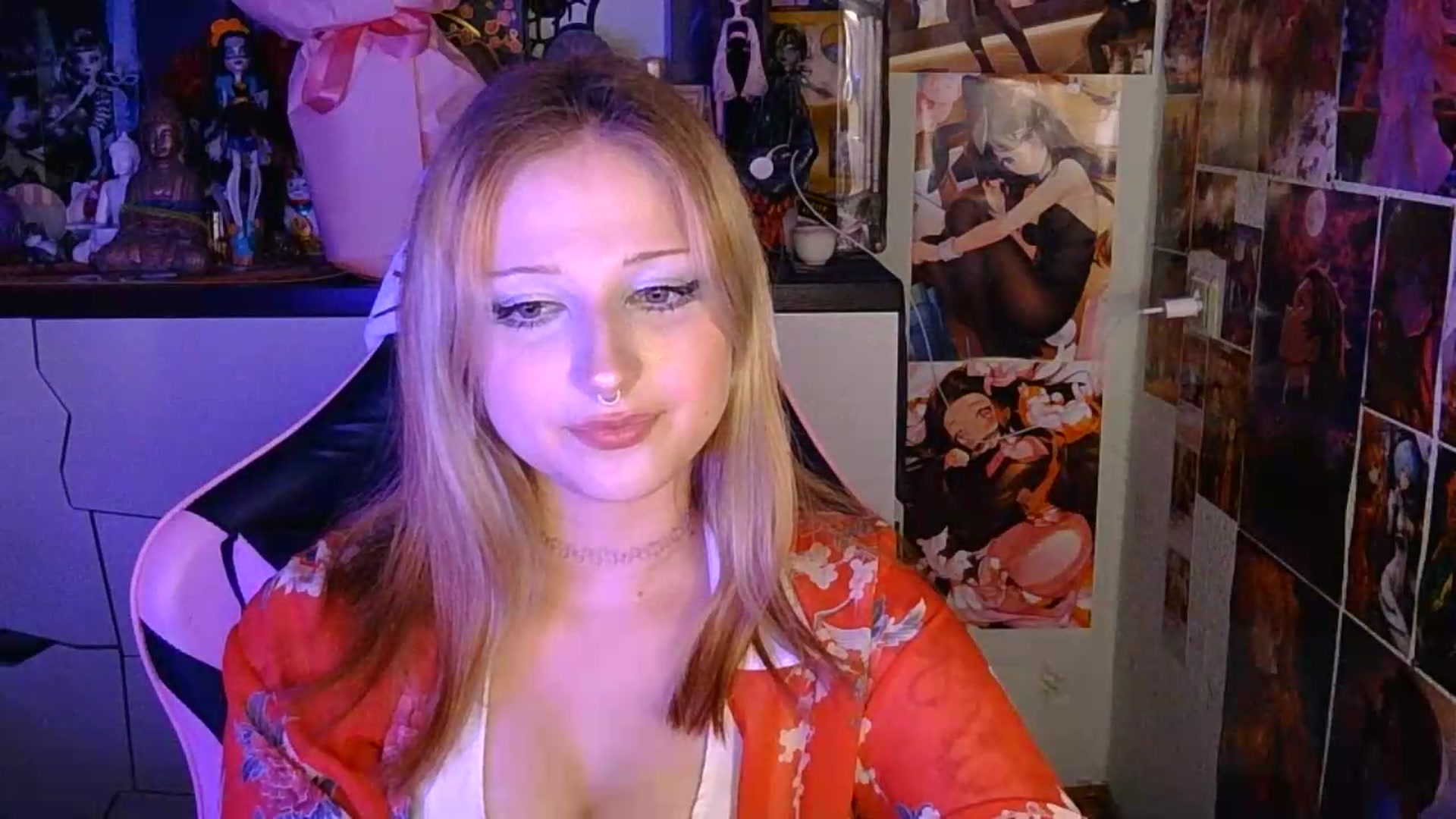 Gallery image thumbnail from VladaMoon's myfreecams stream on, 07/01/2026, 19:59 image 10 of 20
