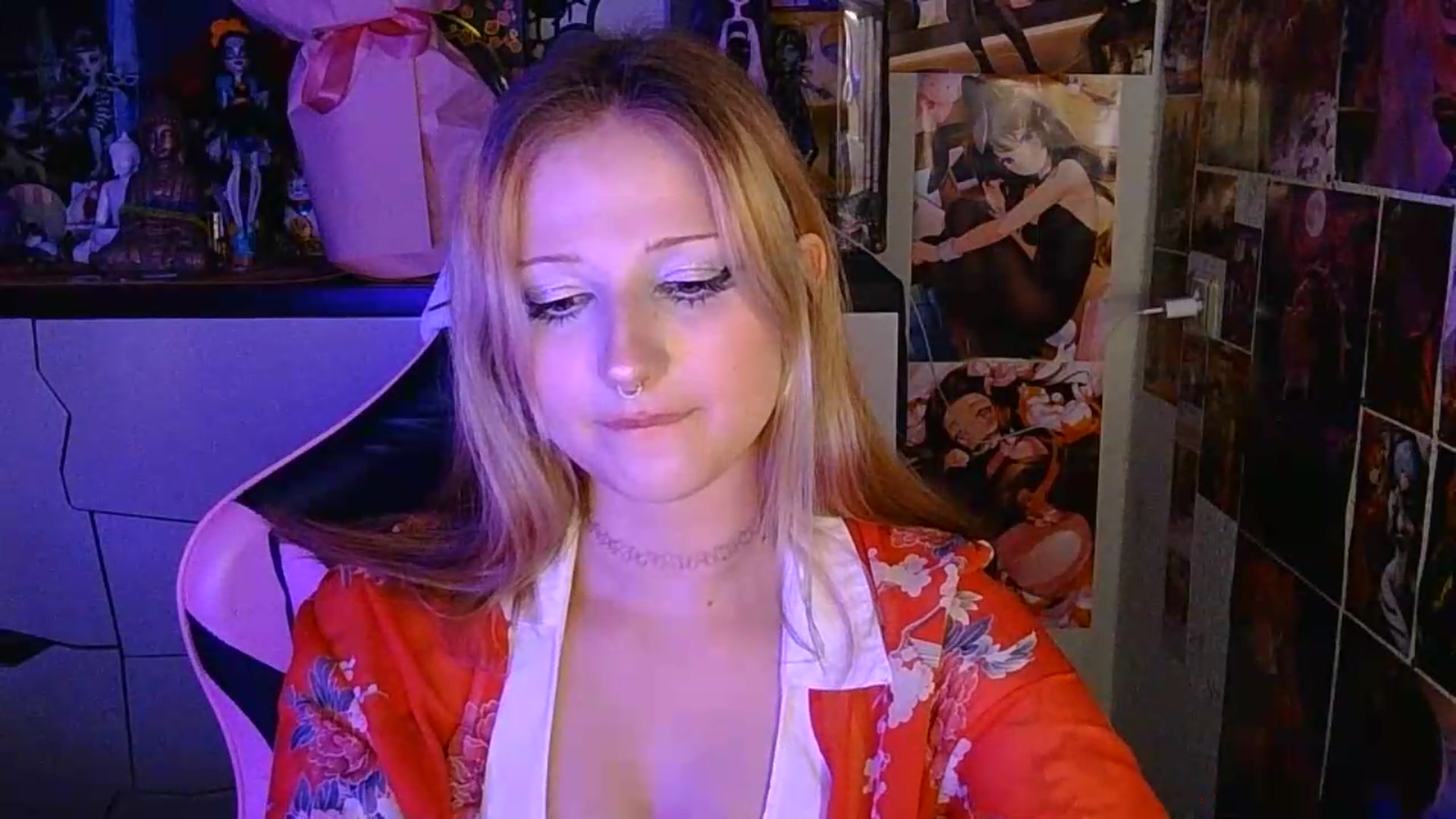 Gallery image thumbnail from VladaMoon's myfreecams stream on, 07/01/2026, 19:59 image 6 of 20