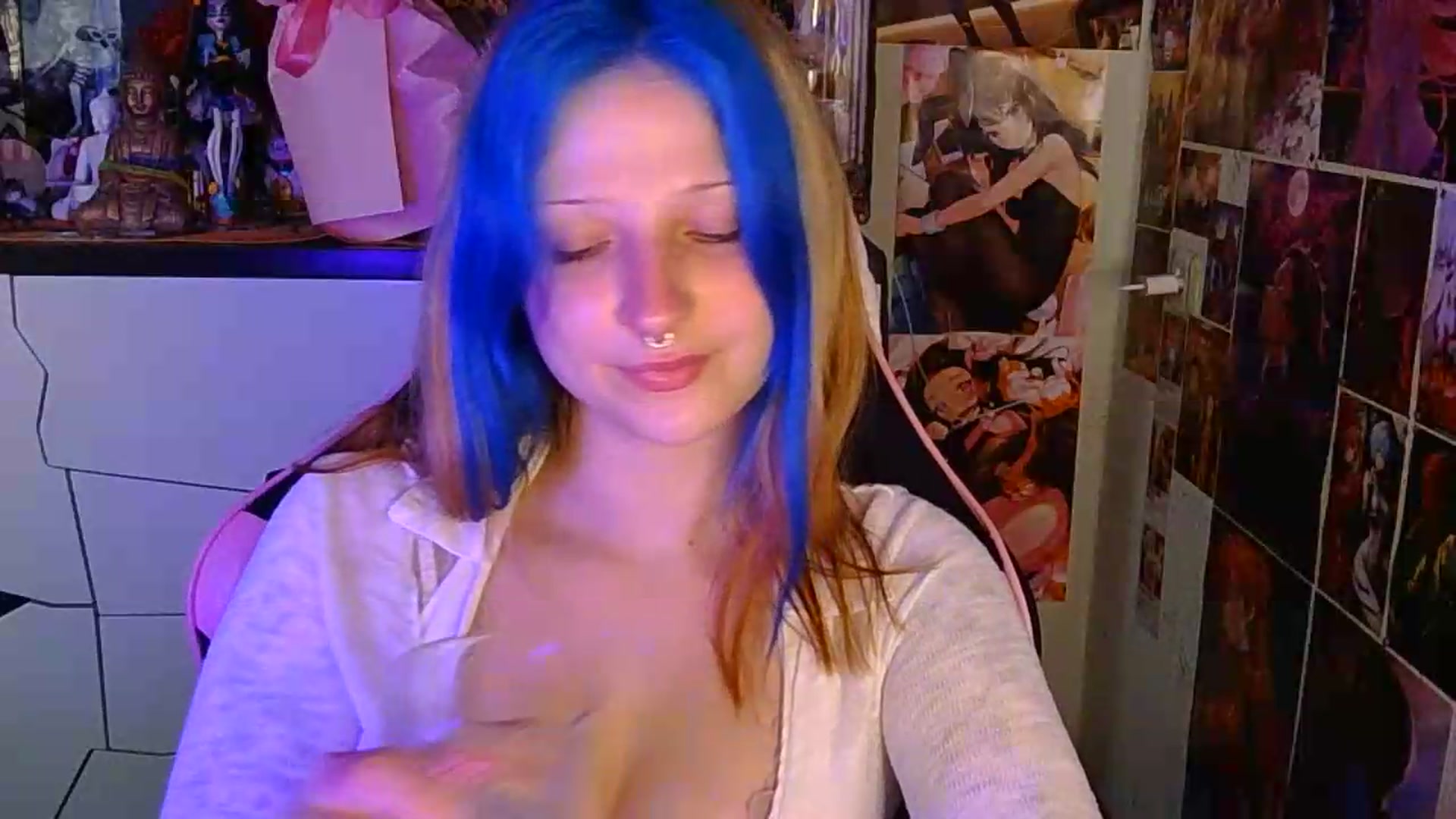Gallery image thumbnail from VladaMoon's myfreecams stream on, 07/03/2026, 16:43 image 10 of 20