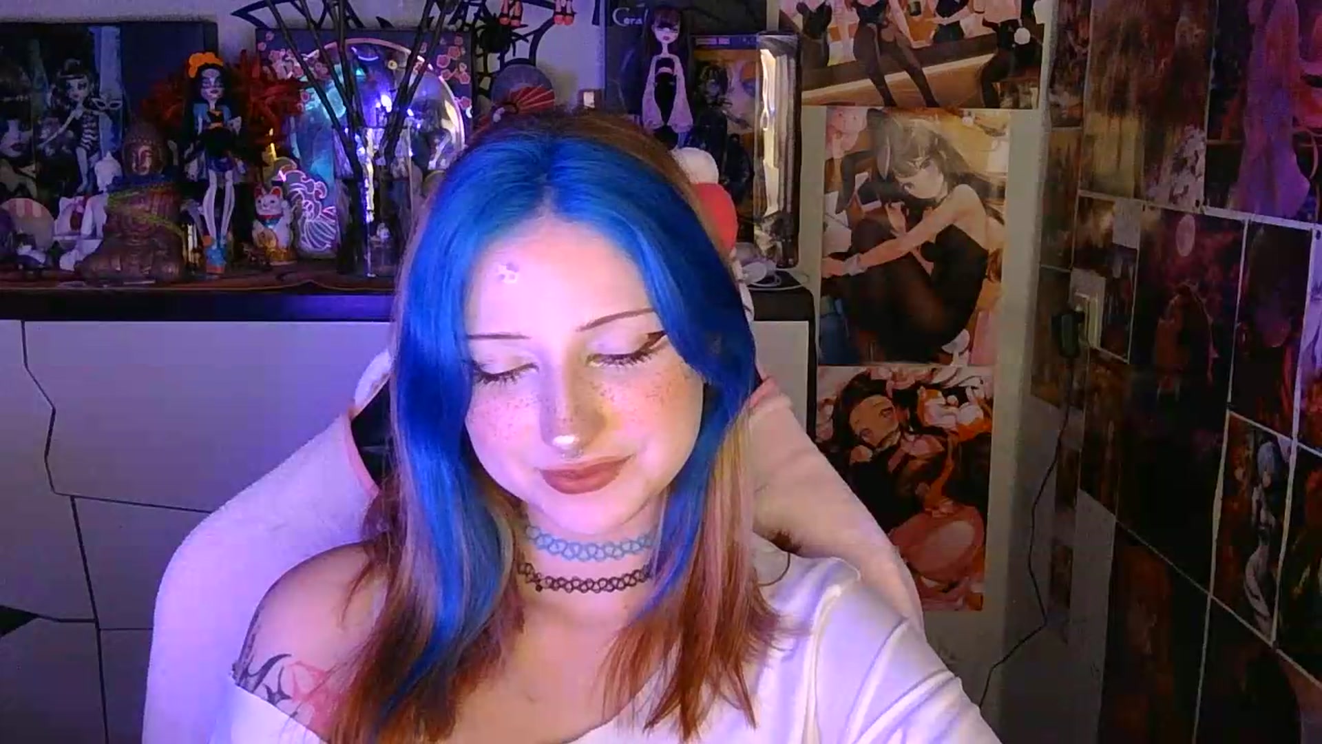 Gallery image thumbnail from VladaMoon's myfreecams stream on, 07/04/2026, 20:41 image 14 of 20