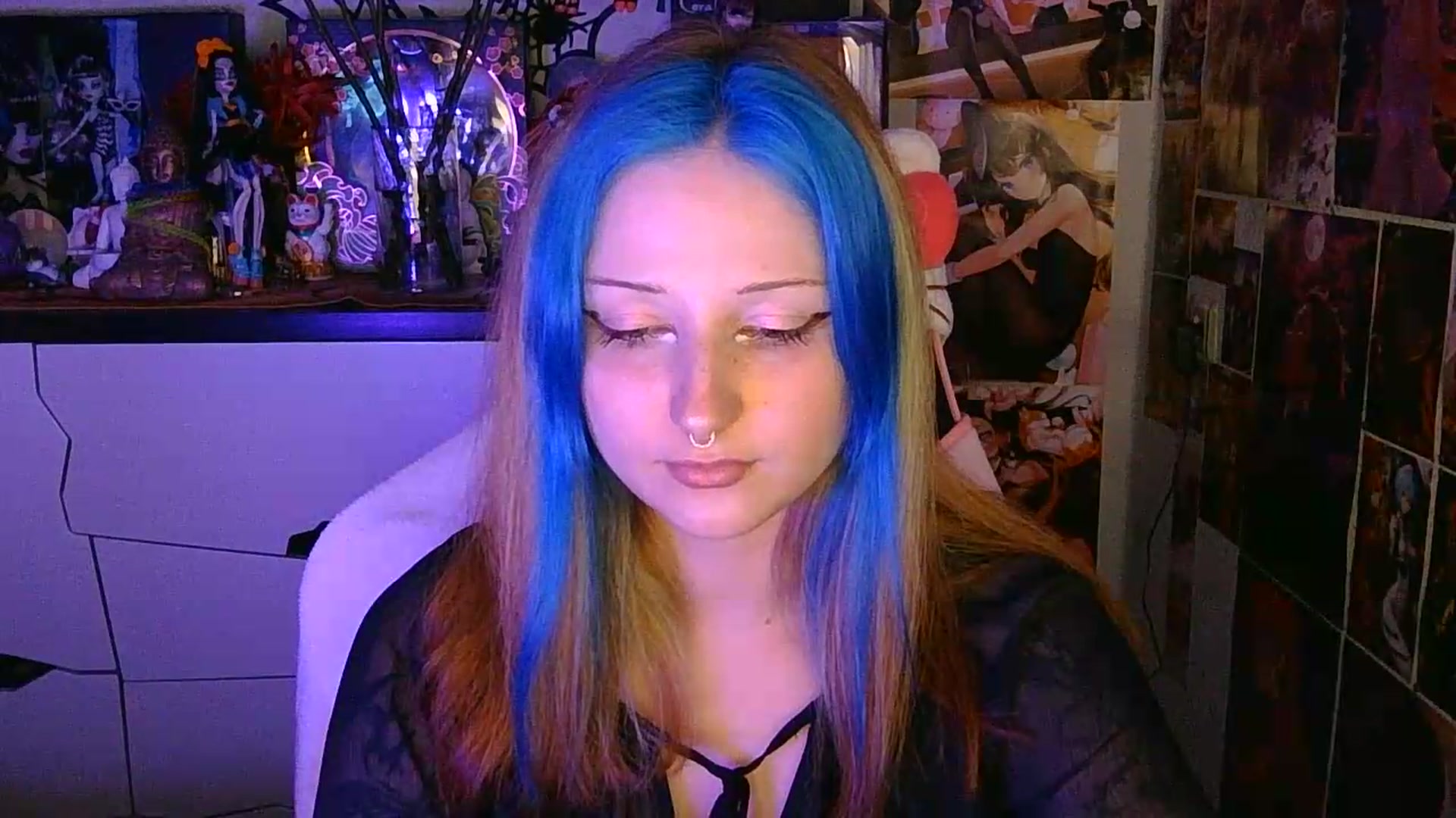 Gallery image thumbnail from VladaMoon's myfreecams stream on, 07/05/2026, 21:17 image 14 of 20