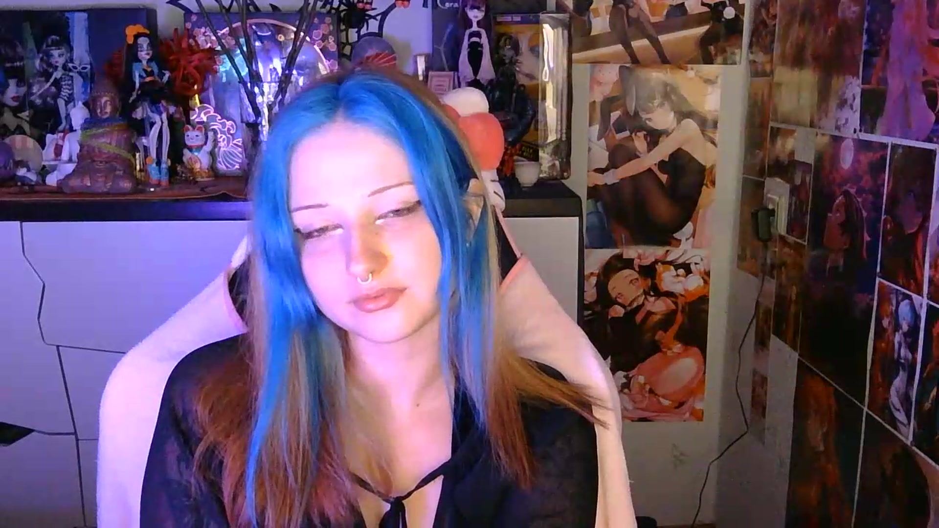 Gallery image thumbnail from VladaMoon's myfreecams stream on, 07/05/2026, 21:17 image 10 of 20