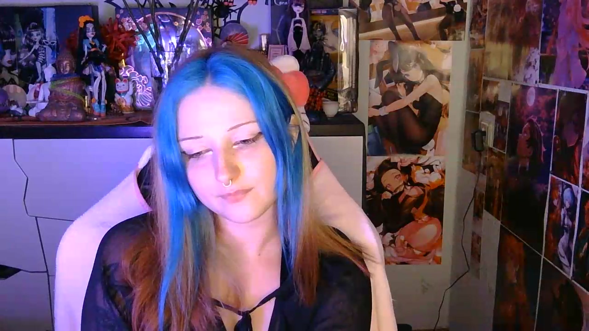 Gallery image thumbnail from VladaMoon's myfreecams stream on, 07/05/2026, 21:17 image 12 of 20