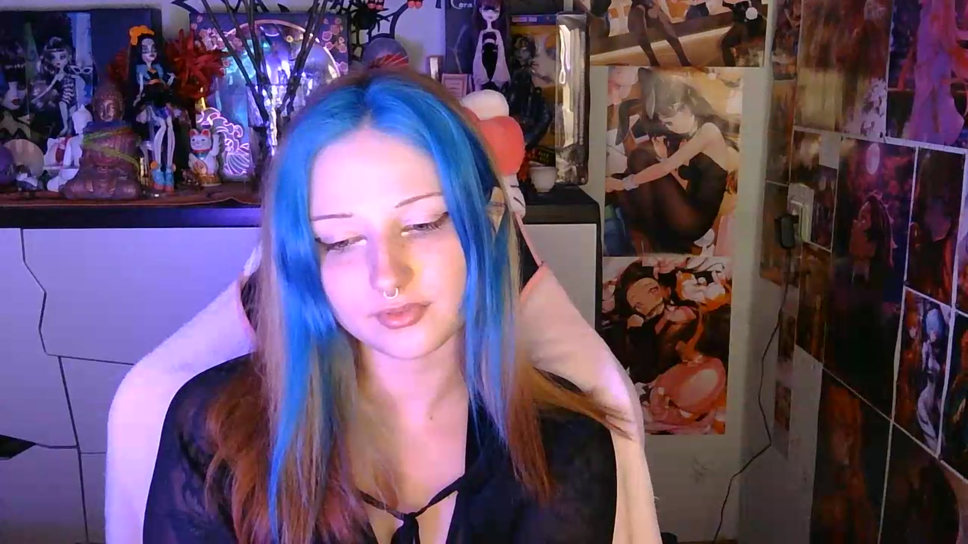 Gallery image thumbnail from VladaMoon's myfreecams stream on, 07/05/2026, 21:17 image 9 of 20