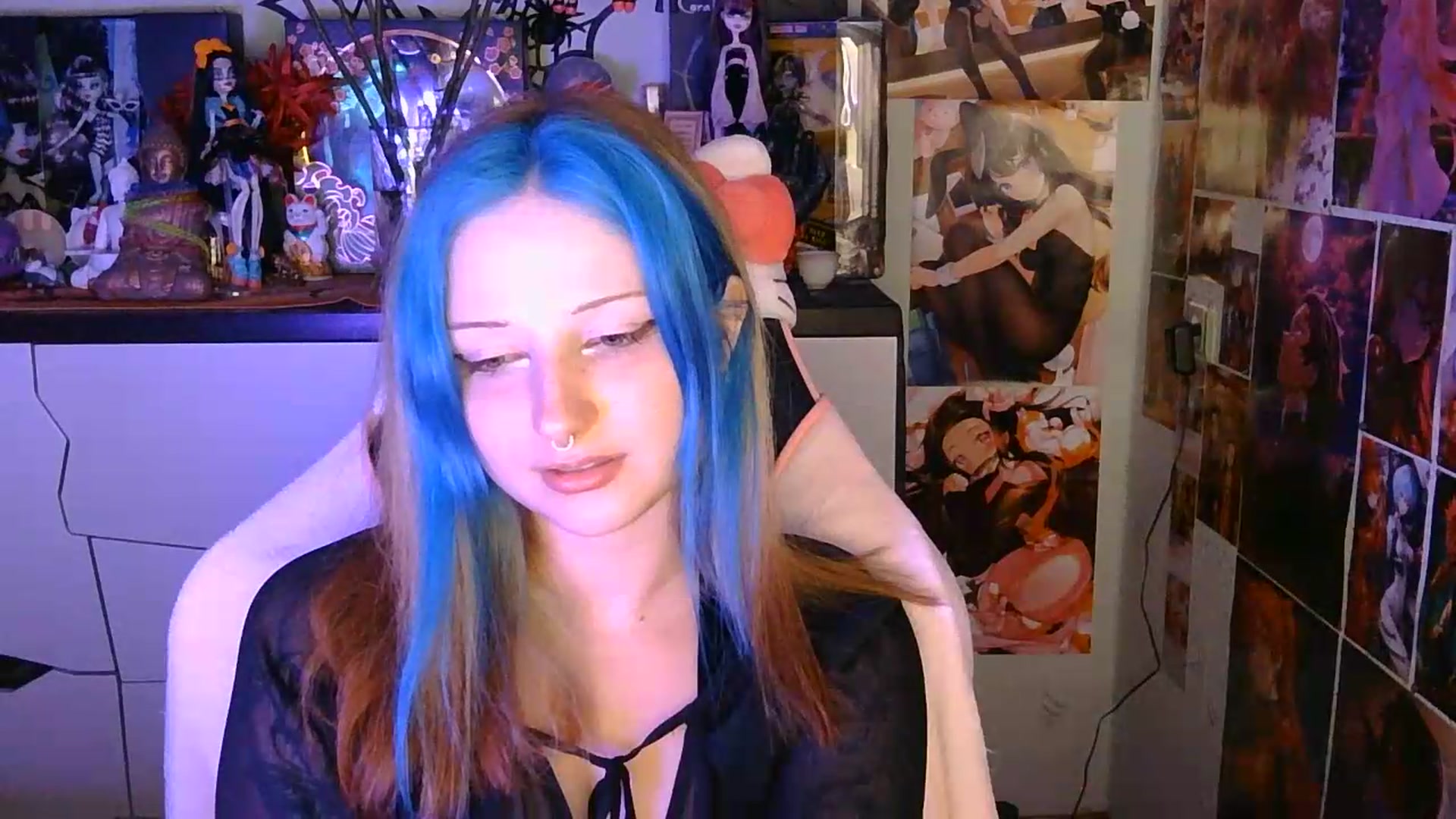 Gallery image thumbnail from VladaMoon's myfreecams stream on, 07/05/2026, 21:17 image 7 of 20