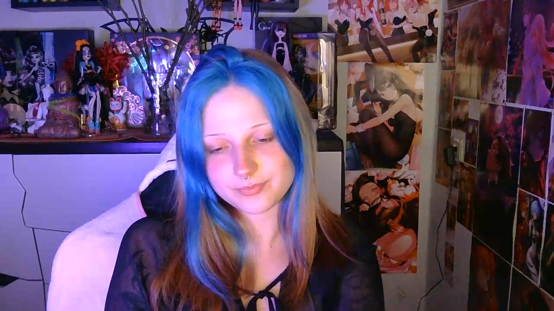 Gallery image thumbnail from VladaMoon's myfreecams stream on, 07/06/2026, 23:06 image 15 of 20