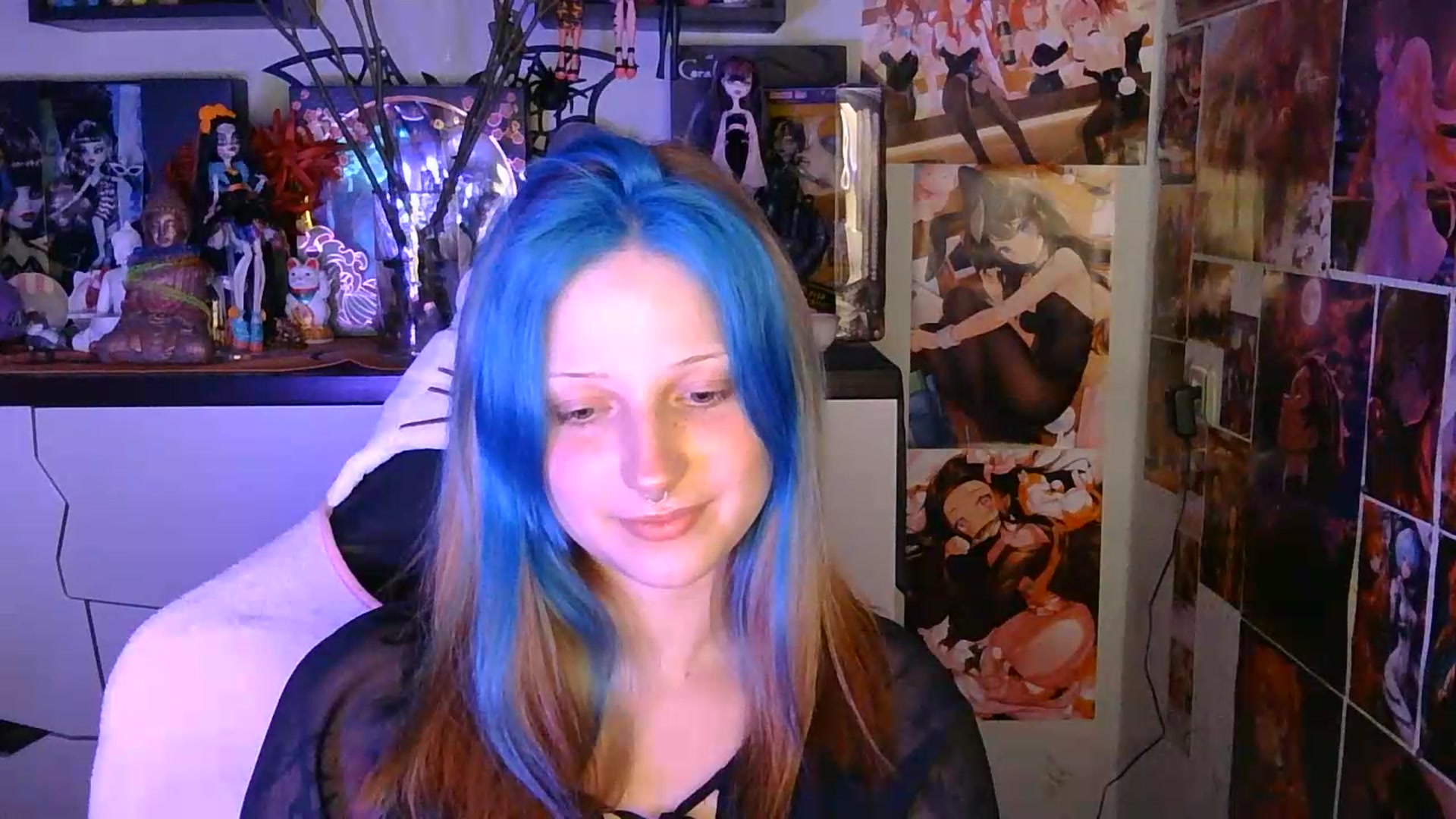 Gallery image thumbnail from VladaMoon's myfreecams stream on, 07/06/2026, 23:06 image 19 of 20