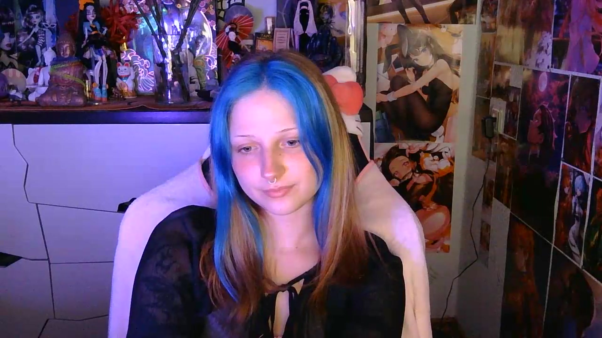 Gallery image thumbnail from VladaMoon's myfreecams stream on, 07/06/2026, 23:06 image 3 of 20