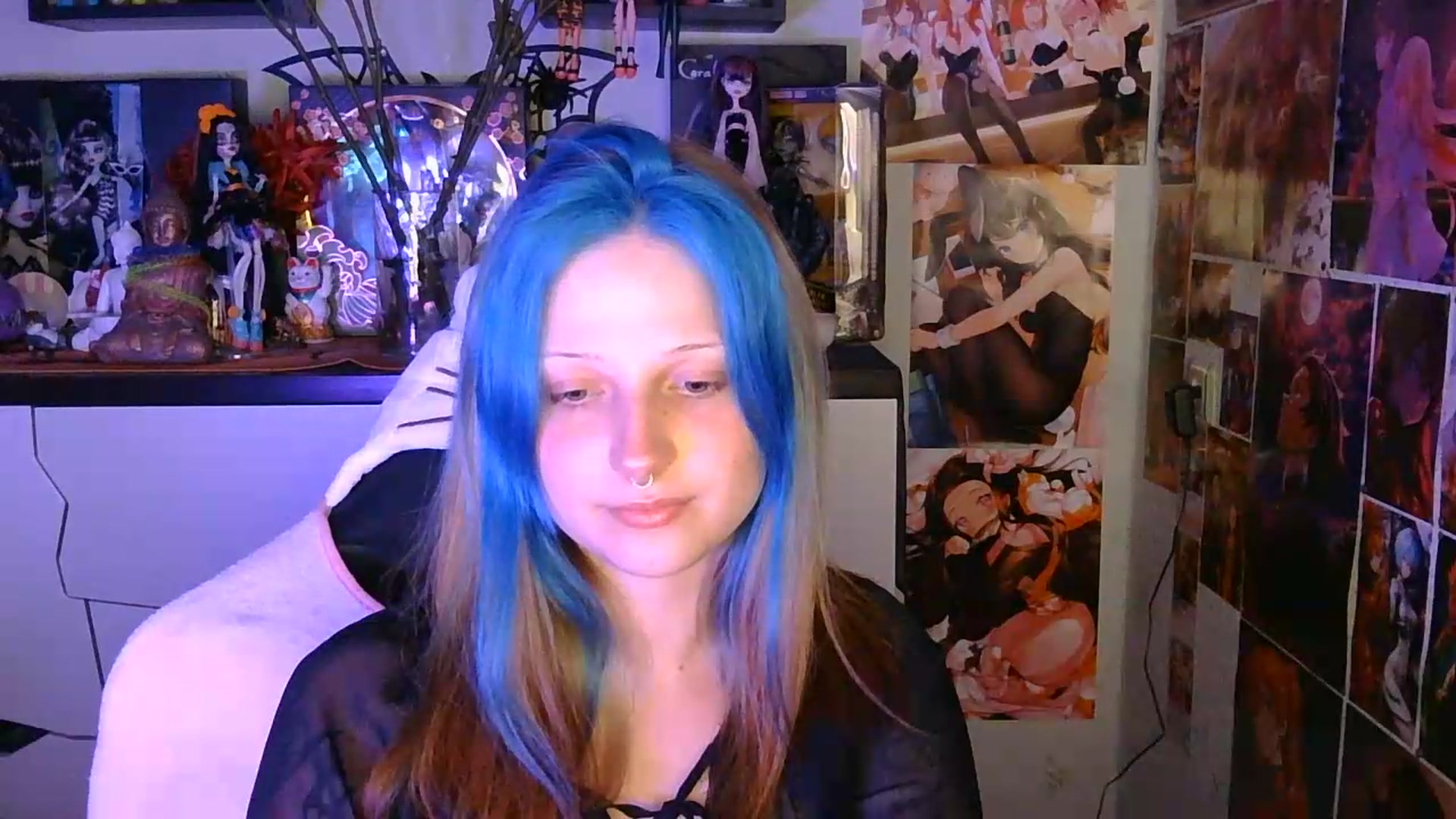 Gallery image thumbnail from VladaMoon's myfreecams stream on, 07/06/2026, 23:06 image 18 of 20