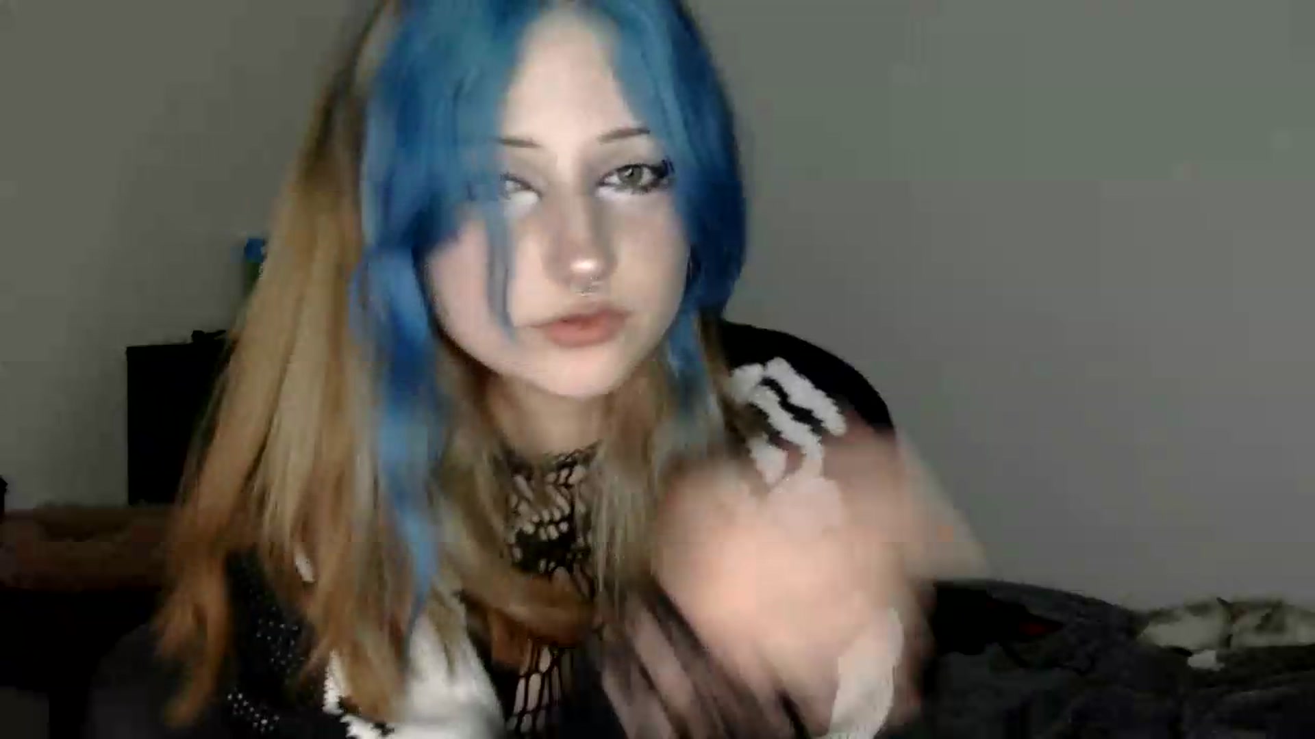 Gallery image thumbnail from VladaMoon's myfreecams stream on, 07/10/2026, 22:16 image 16 of 20