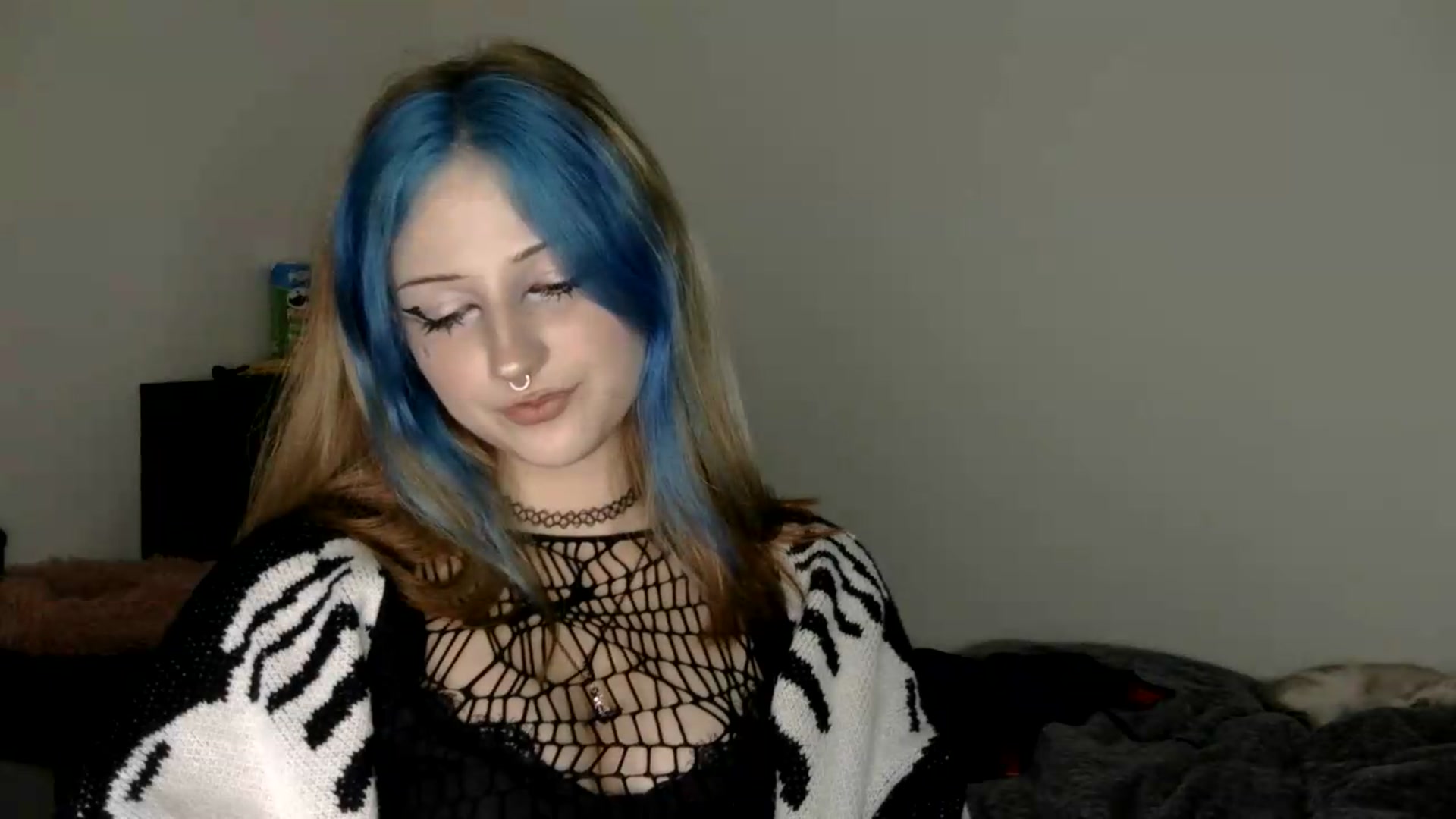 Gallery image thumbnail from VladaMoon's myfreecams stream on, 07/10/2026, 22:16 image 7 of 20