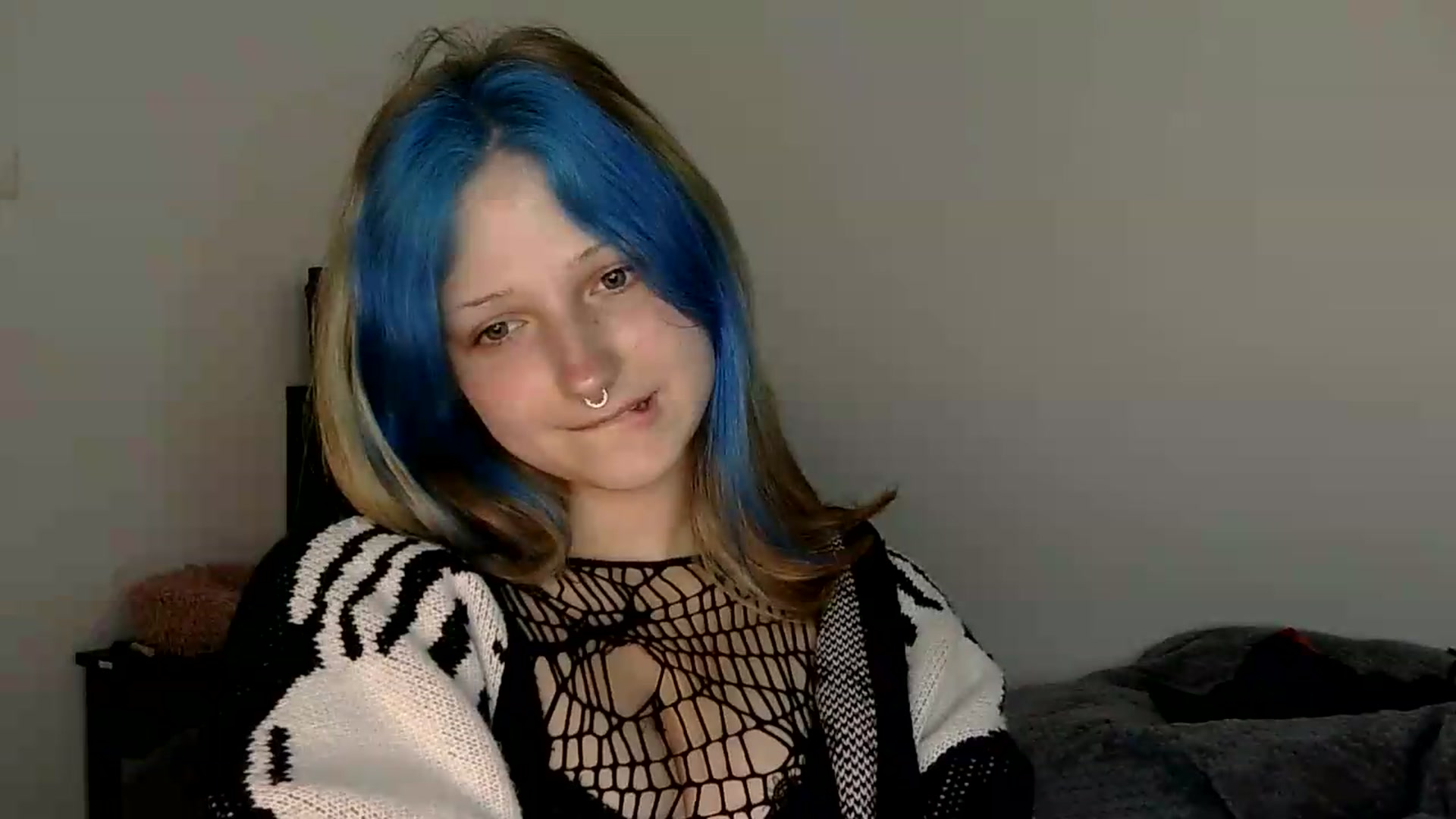 Gallery image thumbnail from VladaMoon's myfreecams stream on, 07/11/2026, 19:40 image 2 of 20