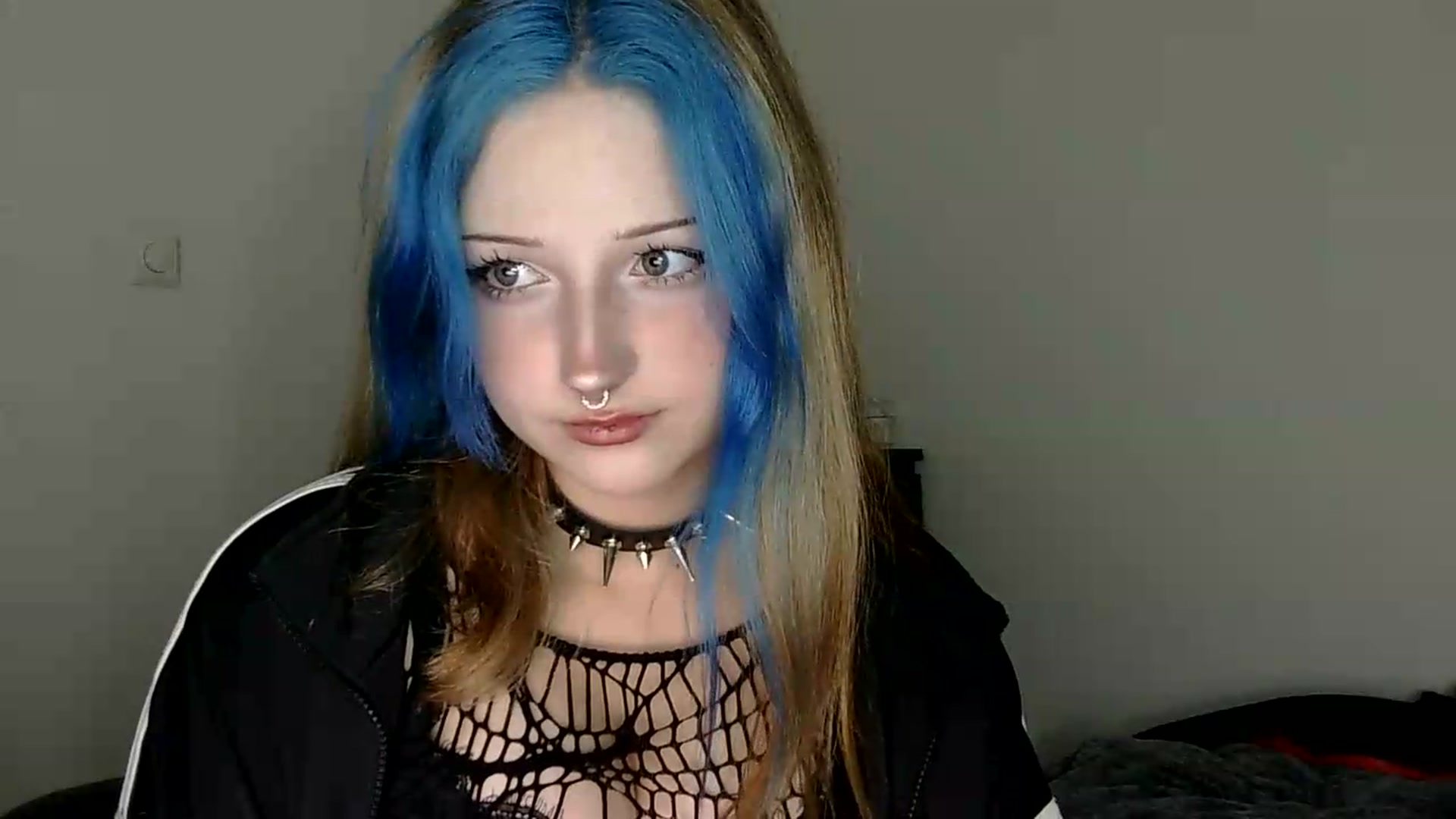 Gallery image thumbnail from VladaMoon's myfreecams stream on, 07/12/2026, 11:05 image 4 of 20