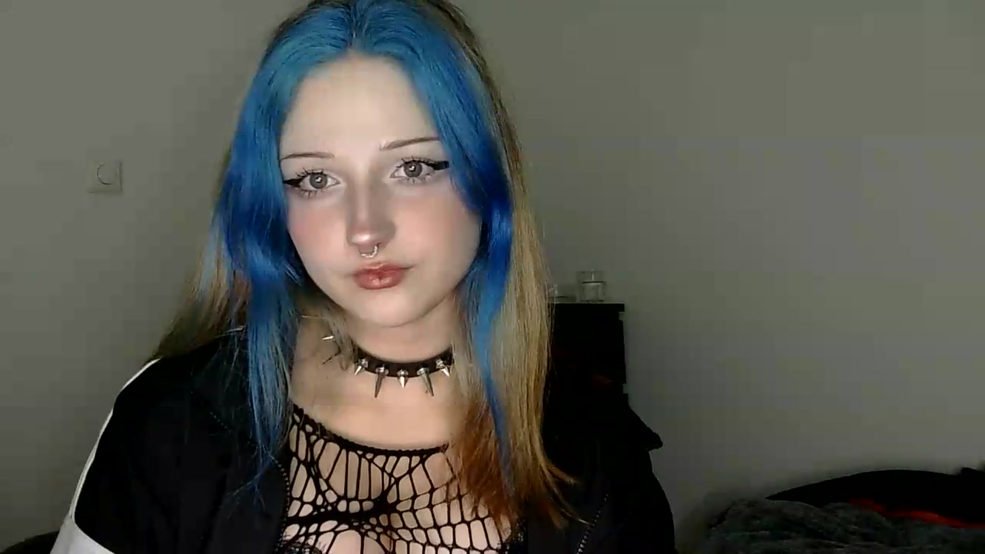 Gallery image thumbnail from VladaMoon's myfreecams stream on, 07/12/2026, 11:05 image 10 of 20